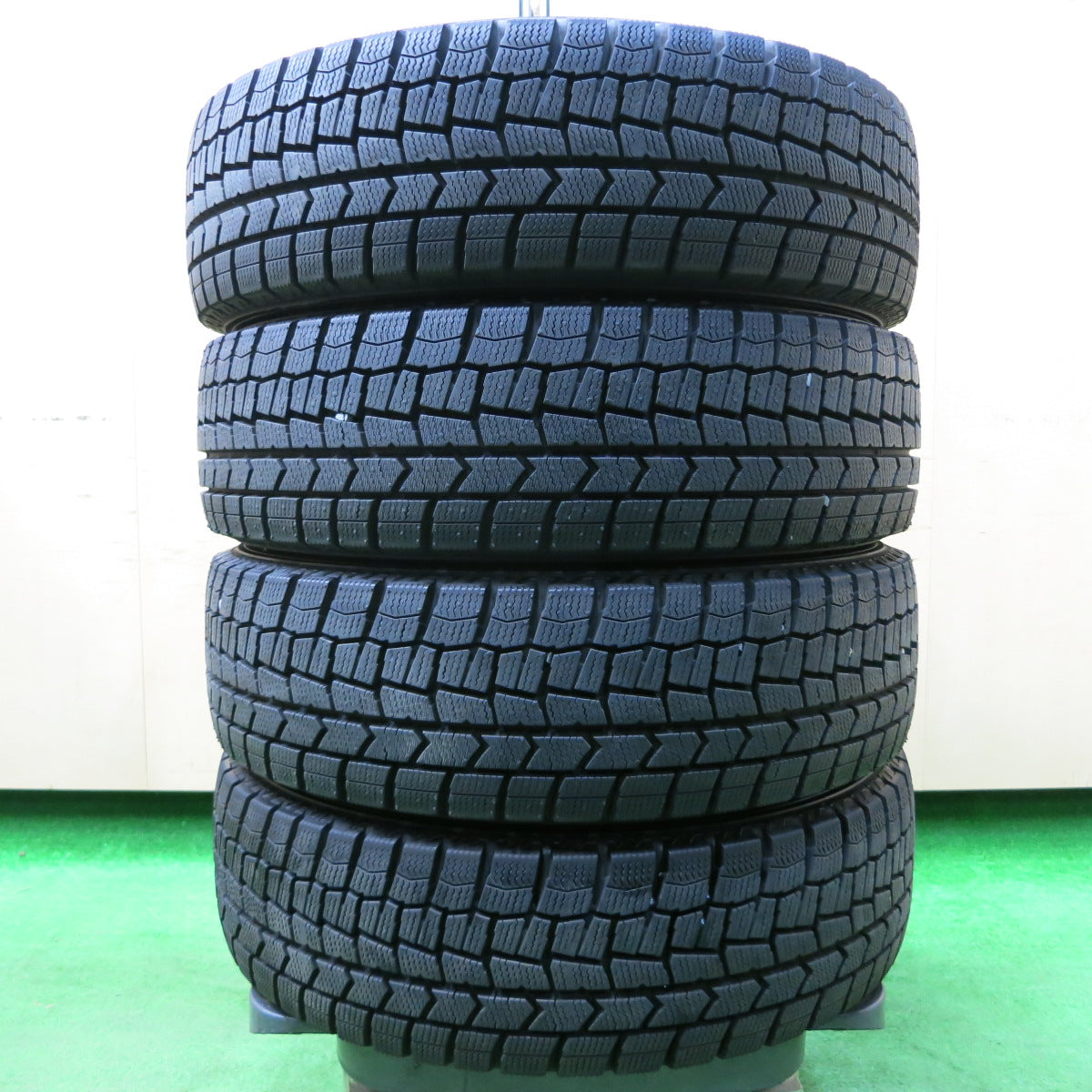 *送料無料*バリ溝！20年！キレイ！ほぼ10分★スタッドレス 165/60R15 ダンロップ ウインターマックス WM02 JOKER ジョーカー 15インチ PCD100/4H★4011708イス