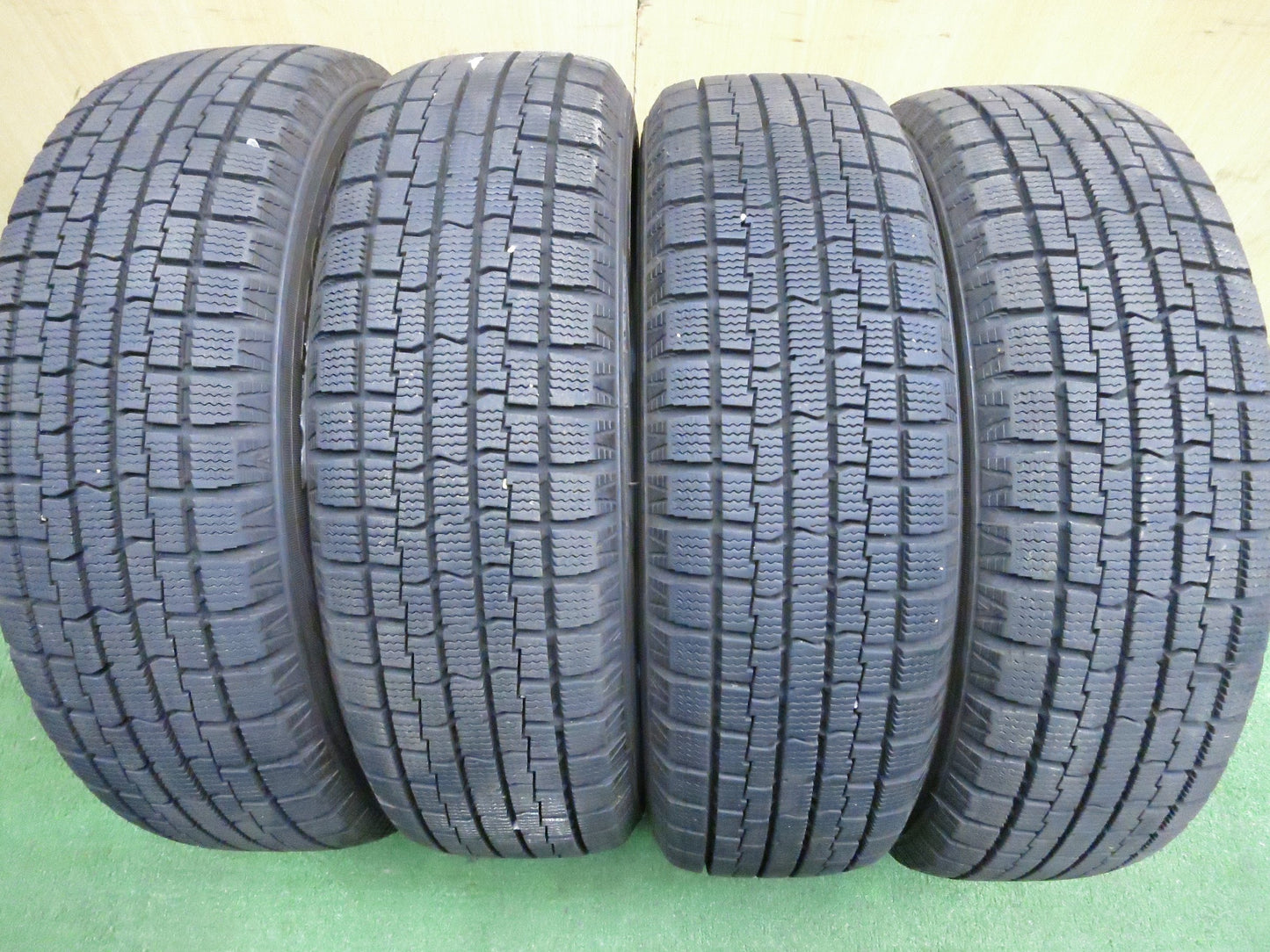 [送料無料]バリ溝！20年！9.5分以上★ダイハツ ムーヴ 純正 155/65R14 スタッドレス アイスフロンテージ 14インチ PCD100/4H ムーブ★3013012Hス