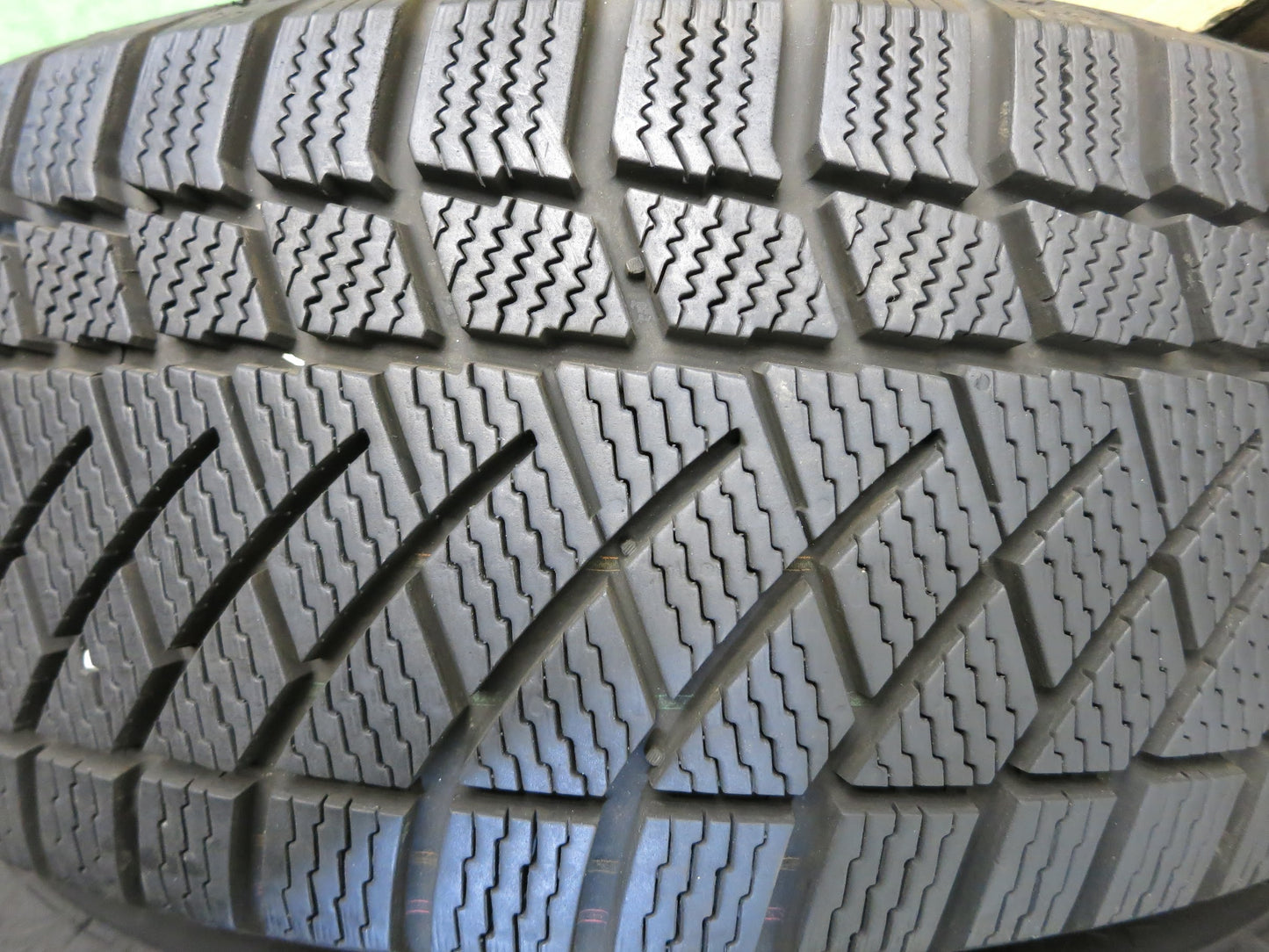 [送料無料]超バリ溝！18年！ほぼ10分★スタッドレス 195/65R15 コンチネンタル コンチバイキング コンタクト6 dc 社外 アルミ 15インチ PCD100/5H★2111513Hス