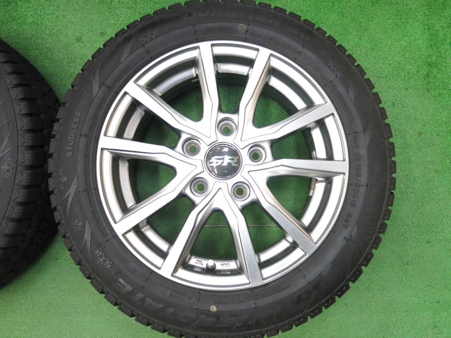 [送料無料]バリ溝！20年！綺麗！9.5分★スタッドレス 185/60R15 インターステート デュレーション30 STRANGER ストレンジャー 15インチ PCD114.3/5H★3020102ヒス