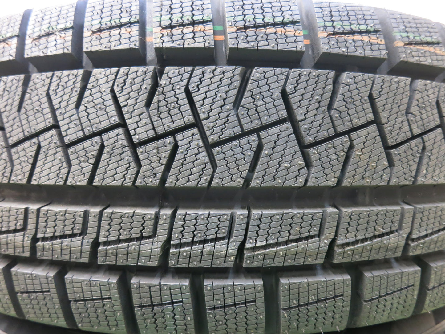 [送料無料]タイヤ未使用！21年！美品★スタッドレス 175/65R15 ピレリ アイスアシンメトリコ プラス FINAL SPEED MiD マルカ 15インチ PCD100/5H★2122801ヒス