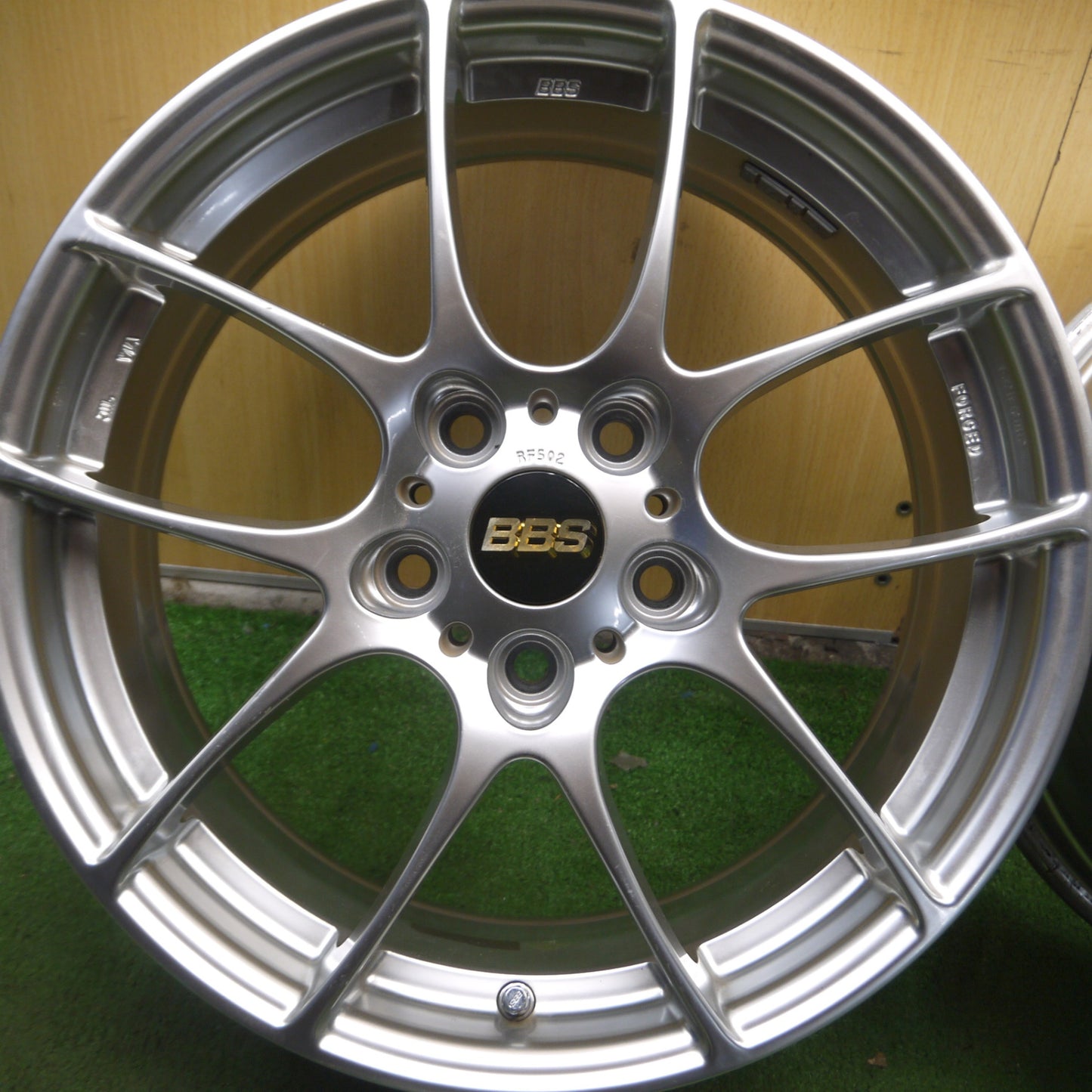*送料無料* キレイ★BBS RF502 FORGED 鍛造 ホイール 17インチ 17×7J PCD114.3/5H★4022615Hホ