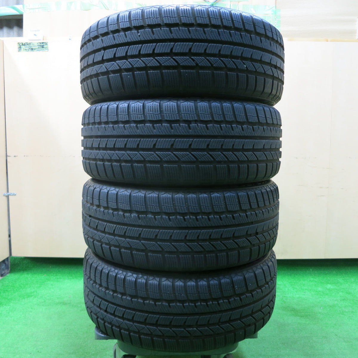*送料無料*バリ溝！キレイ！9分★日産 E12 ノート ニスモ 純正 205/50R16 スタッドレス モモ NORTH POLE W-2 16インチ PCD100/4H★3120506イス