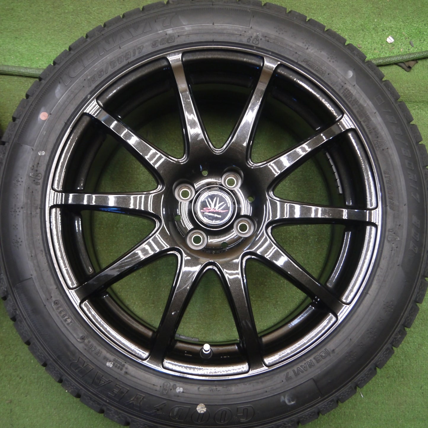 *送料無料* バリ溝！22年！キレイ！ほぼ10分★スタッドレス 195/60R17 グッドイヤー アイスナビ7 LOXARNY SPORT BADX ロクサーニ PCD100/4H★4031104Hス