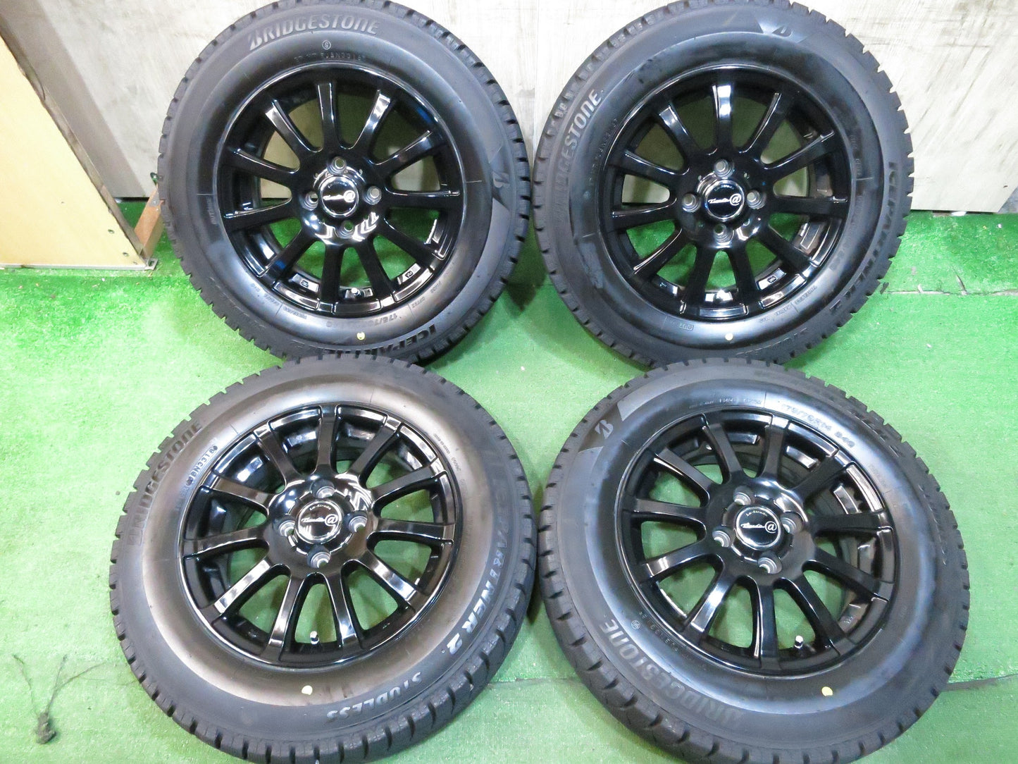 [送料無料]バリ溝！18年！綺麗！9.5分★スタッドレス 175/70R14 ブリヂストン アイスパートナー2 La-Strada Tirado＠ 阿部商会 14インチ PCD100/4H★2122705Hス