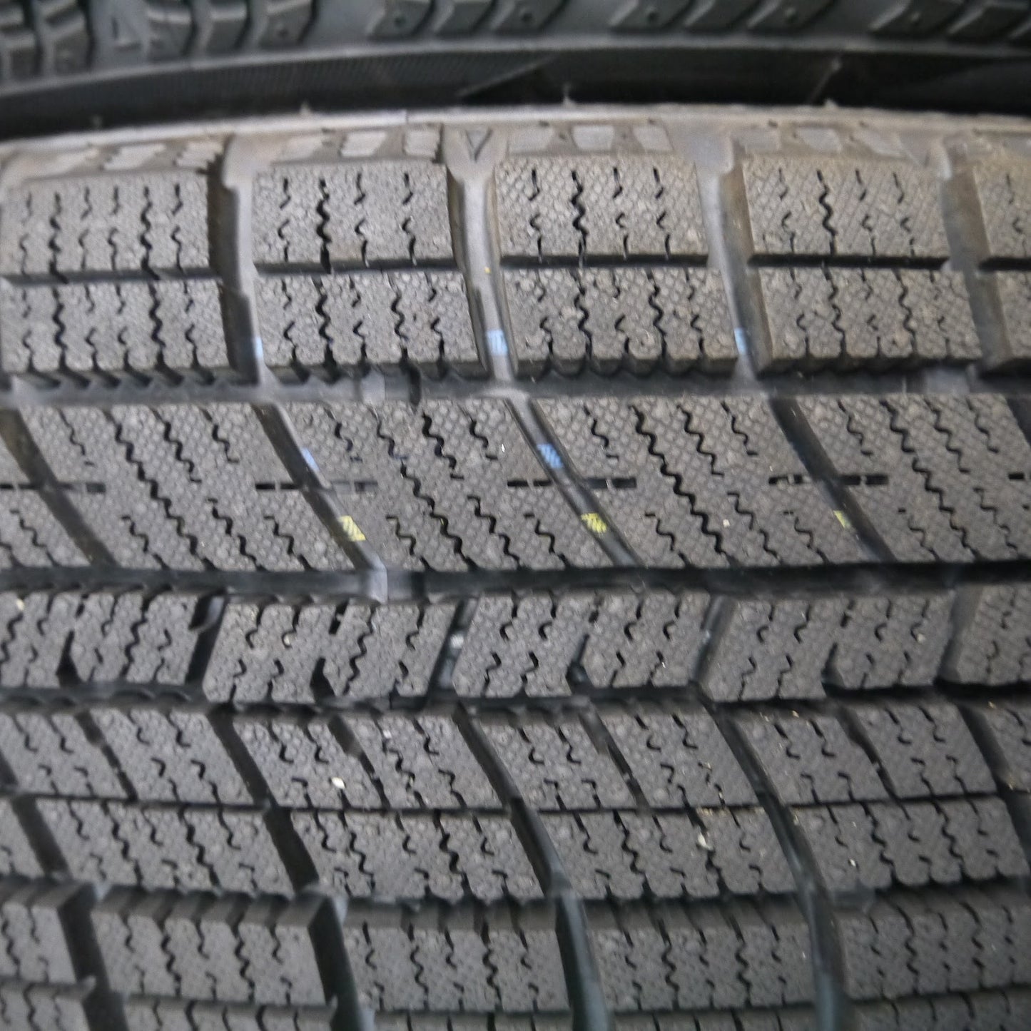 [送料無料]バリ溝！21年！綺麗！ほぼ10分★スタッドレス 155/65R14 ナンカン アイスアクティバ AW-1 Verthandi ヴェルザンディ 14インチ PCD100/4H★3071504KAス