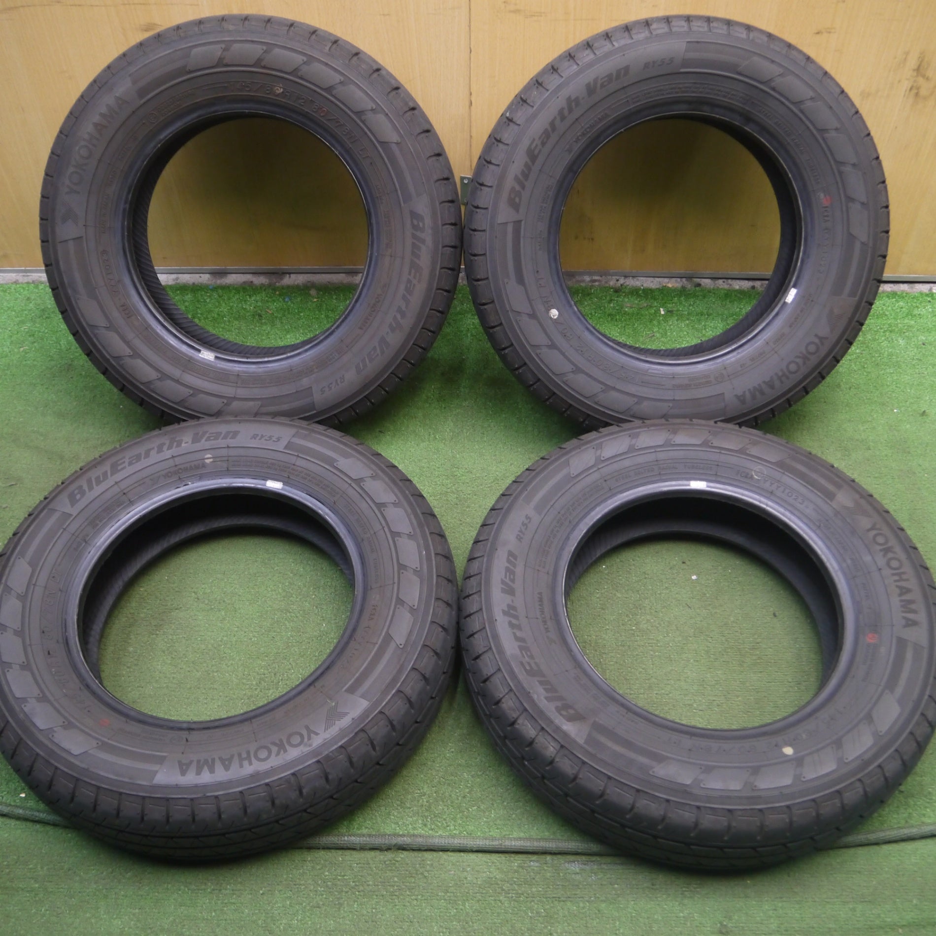 送料無料* バリ溝！23年！9.5分☆145/80R12 80/78N ヨコハマ BluEarth