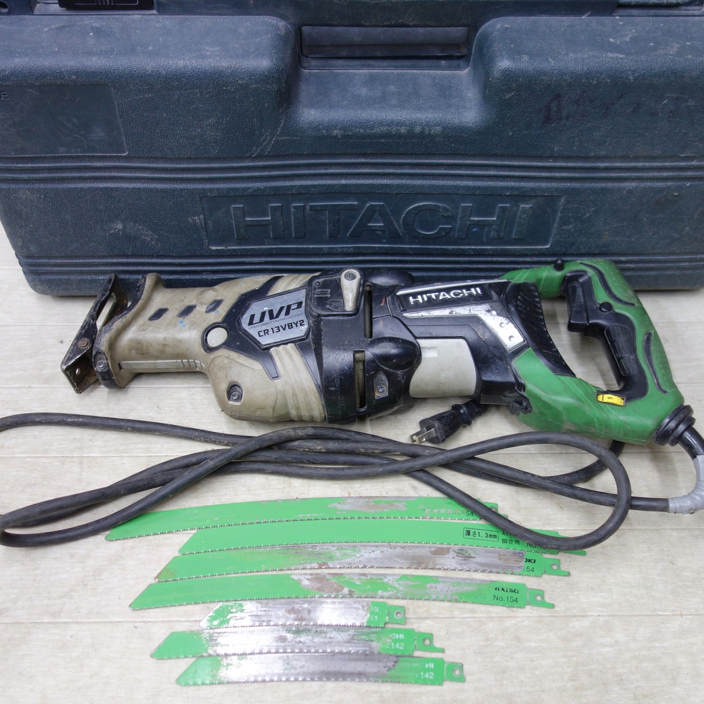 [送料無料] ◆HITACHI 日立工機 130mm セーバソー CR13VBY2 レシプロソー 電動工具 切断機 100V 50/60Hz◆