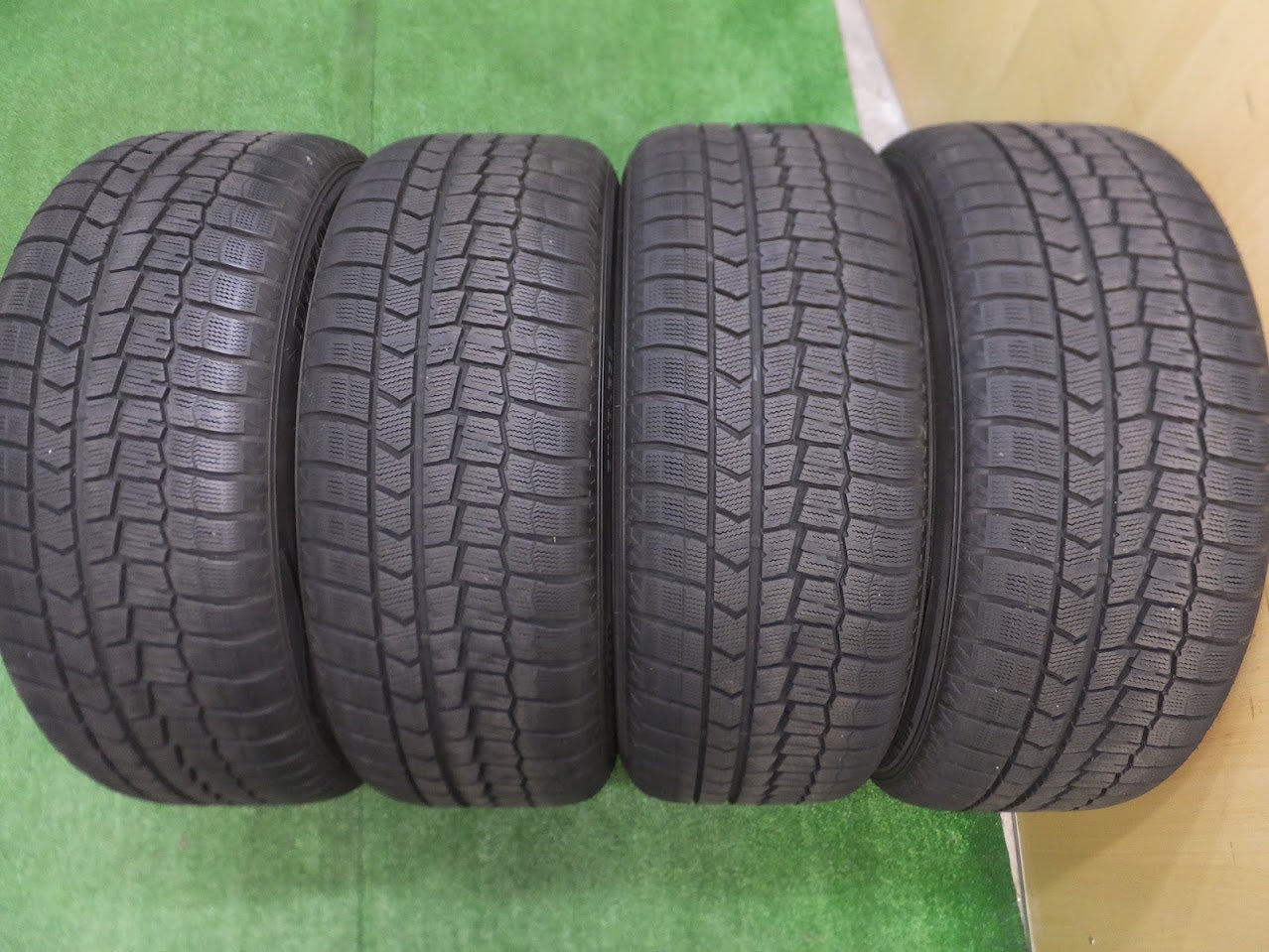 [送料無料]バリ溝！18年！綺麗！9.5分★レクサス LS500h バージョンL 純正 245/50R19 スタッドレス ダンロップ ウインターマックス WM02 PCD120/5H★