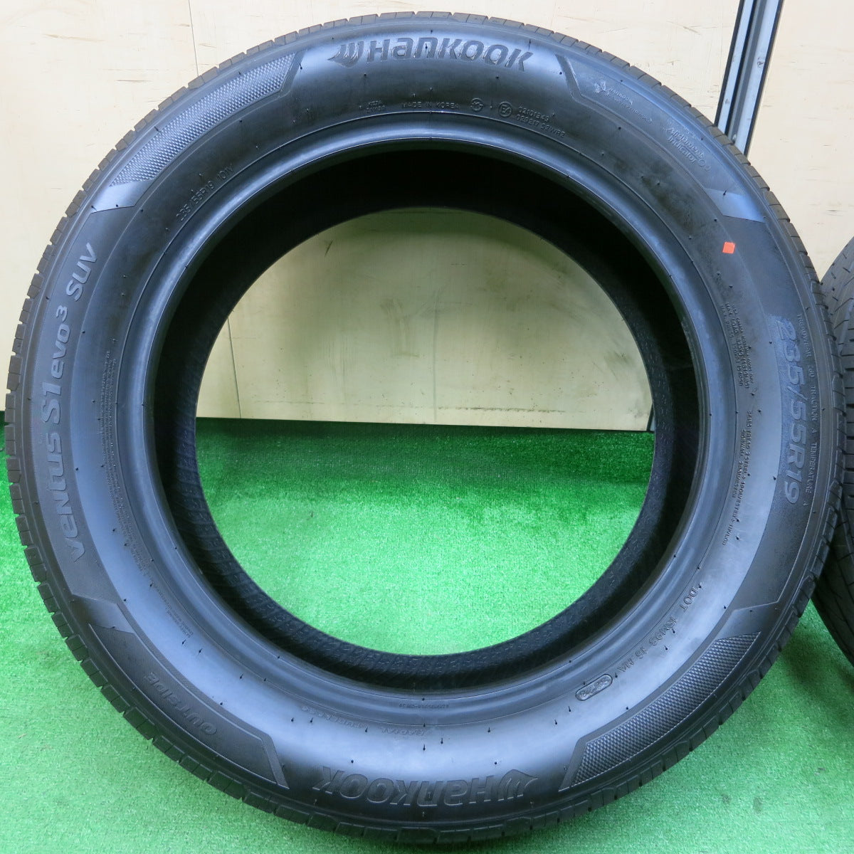 *送料無料*新車外し！23年★235/55R19 ハンコック ベンタス S1 evo3 SUV タイヤ 19インチ エクストレイル レクサス RX RAV4 等★3120918イノタ