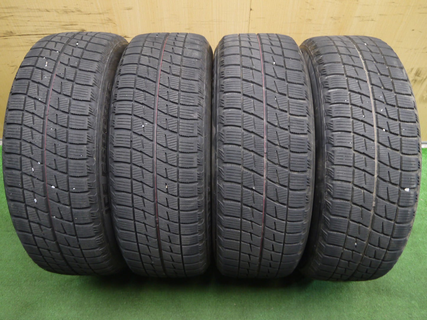 [送料無料]4本価格！18年★スタッドレス 215/60R17 アイスエスポルテ WAREN HOT STUFF ヴァーレン 17インチ PCD114.3/5H★2121311クス