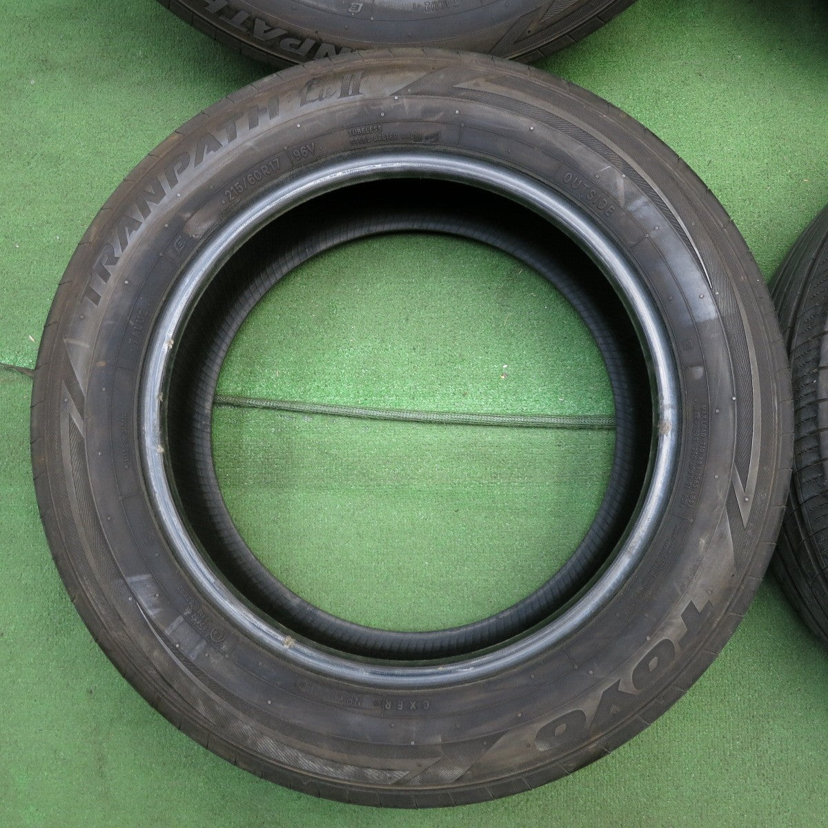 *送料無料* バリ溝！21年！9分★215/60R17 トーヨー トランパス LuⅡ タイヤ 17インチ アルファード ヴェルファイア 等★4022203KKノタ