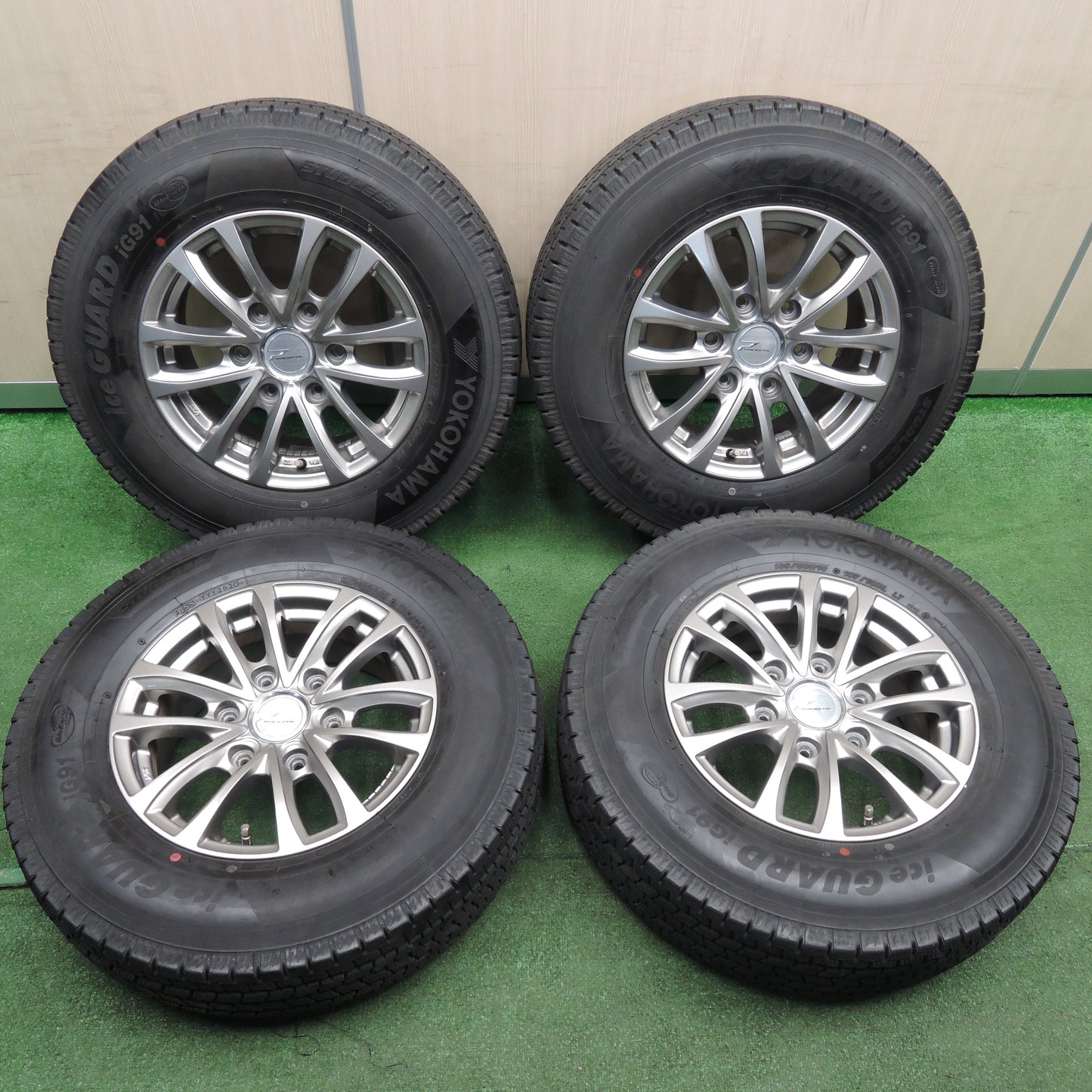 *送料無料*バリ溝！20年！キレイ！8.5分★ハイエース等 195/80R15 スタッドレス ヨコハマ アイスガード iG91 PRODITA プロディータ PCD139.7/6H★3121208NJス