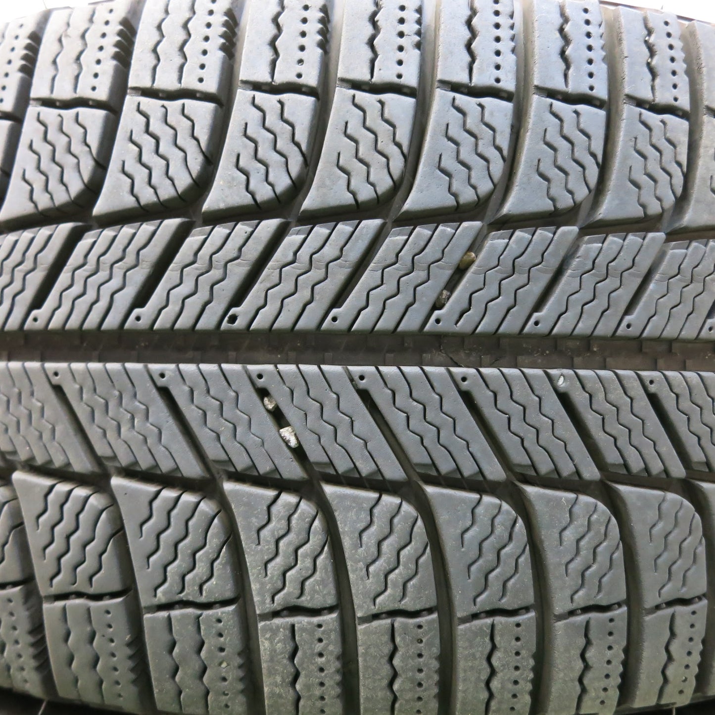 [送料無料]センサー付！バリ溝！19年！綺麗！8.5分★レクサス UX250h Ver-L 純正 225/50R18 スタッドレス ミシュラン XI3 18インチ PCD114.3/5H★3073101ヒス