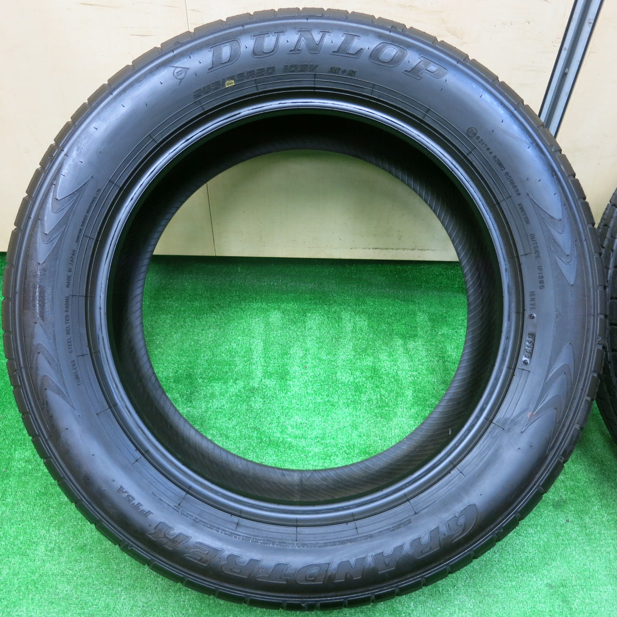*送料無料*新車外し！22年★265/55R20 ダンロップ グラントレック PT5A タイヤ 20インチ レクサス LX ランクル 等★3111006イノタ