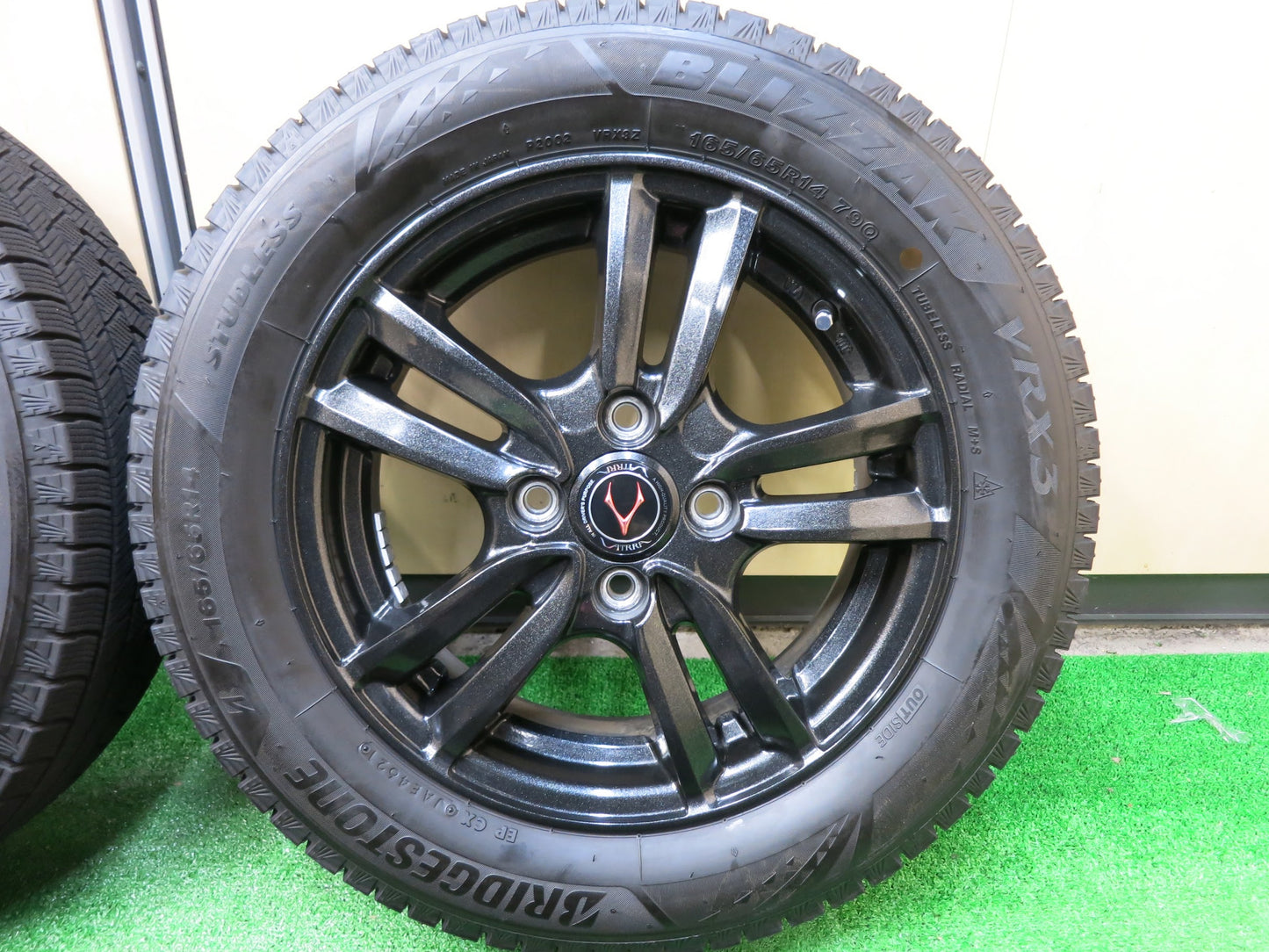 [送料無料]バリ溝！21年！キレイ！ほぼ10分★スタッドレス 165/65R14 ブリヂストン ブリザック VRX3 VATRRA バトラ 14インチ PCD100/4H★2121203ヒス