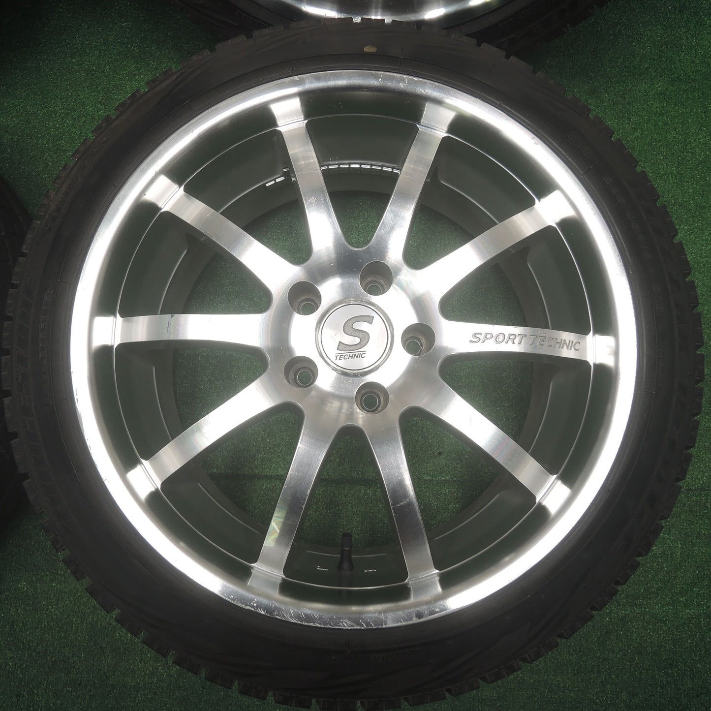 [送料無料]4本価格★スタッドレス SPORT TECHNIC 225/45R18 ブリヂストン ブリザック REVO GZ アルミ 18インチ PCD114.3/5H★3091206SYス