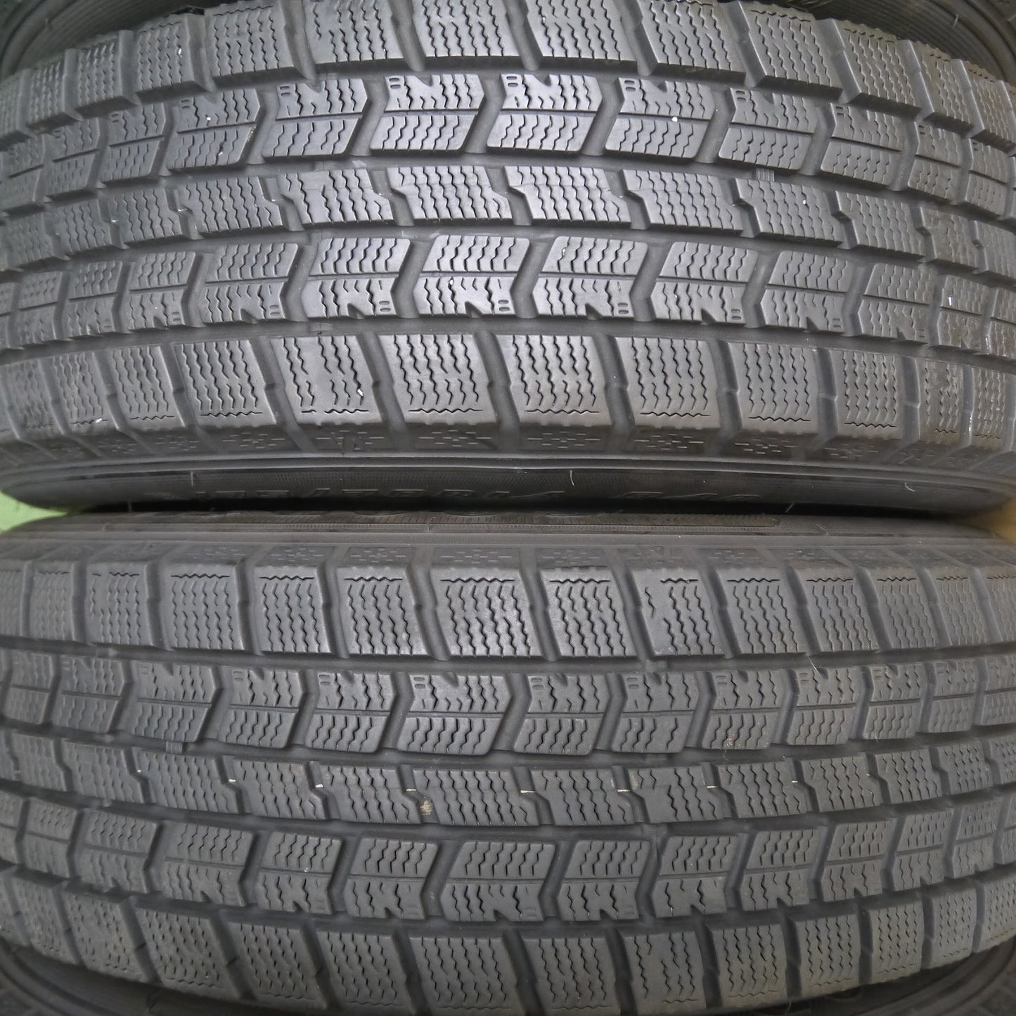 [送料無料]バリ溝！キレイ！8.5分★スタッドレス 175/70R14 グッドイヤー アイスナビ7 ravrion LUMIERE ラブリオン 14インチ PCD100/4H★3062807Hス