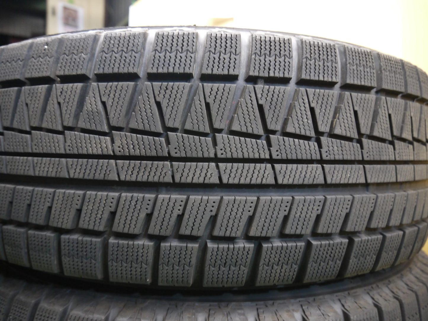 [送料無料]バリ溝！18年！キレイ！9分★スタッドレス 225/55R17 ブリヂストン アイスパートナー2 TOPRUN トップラン 17インチ PCD114.3/5H★2030214クス