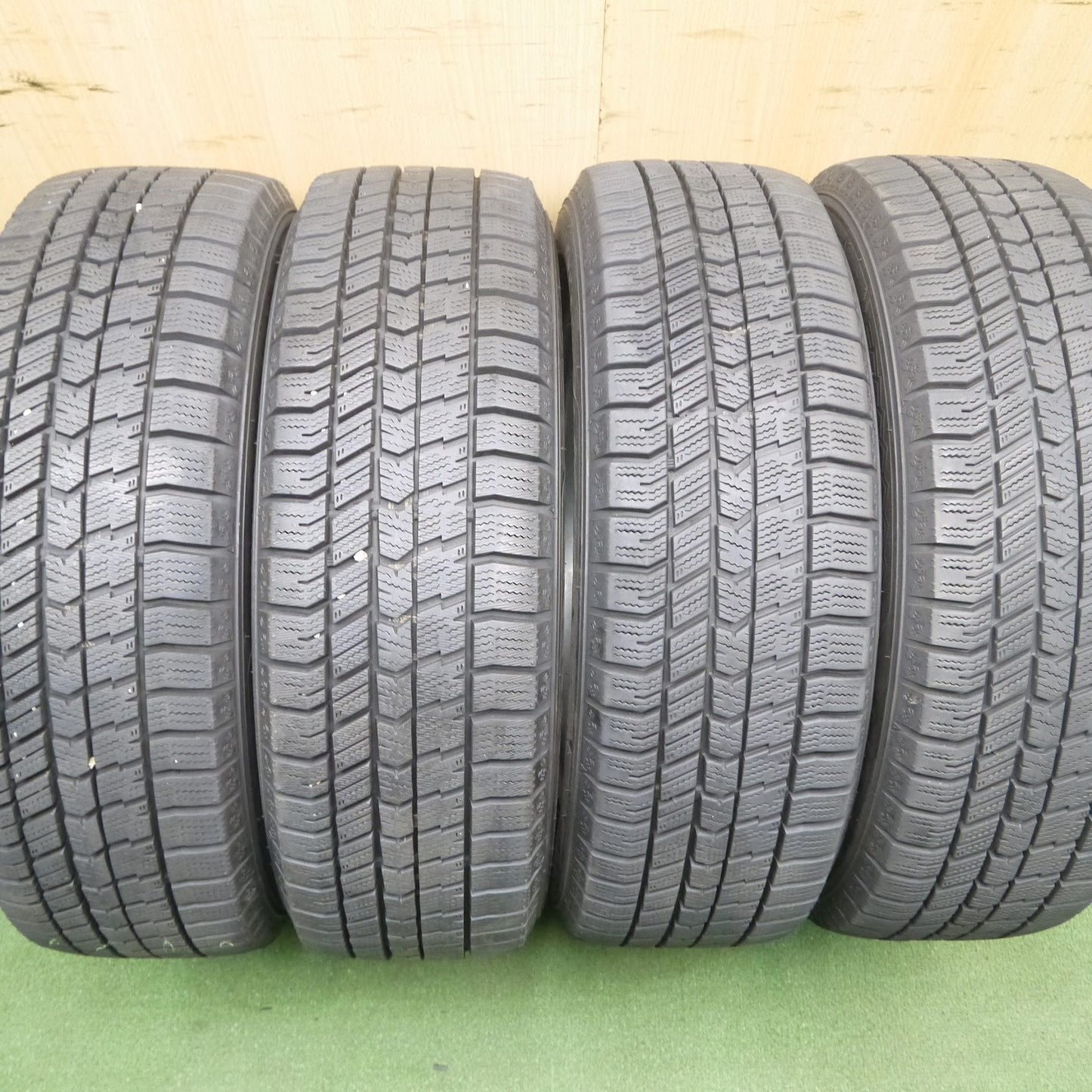 [送料無料]バリ溝！21年！キレイ！9.5分以上★スタッドレス 185/60R15 グッドイヤー アイスナビ8 JOKER weds ジョーカー 15インチ PCD100/4H★3070801KAス