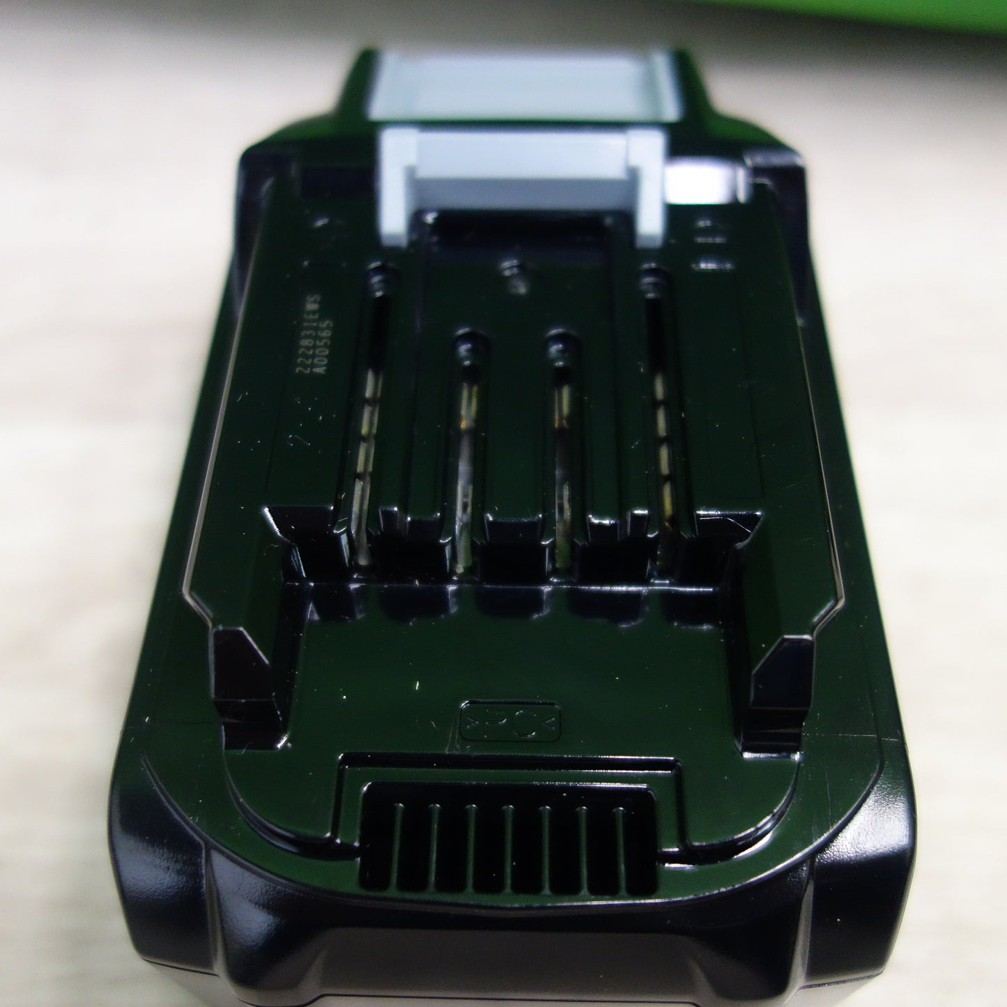 [送料無料] 美品☆マキタ リチウム イオン バッテリー BL4040 XGT 40V max Li-ion 4.0Ah☆