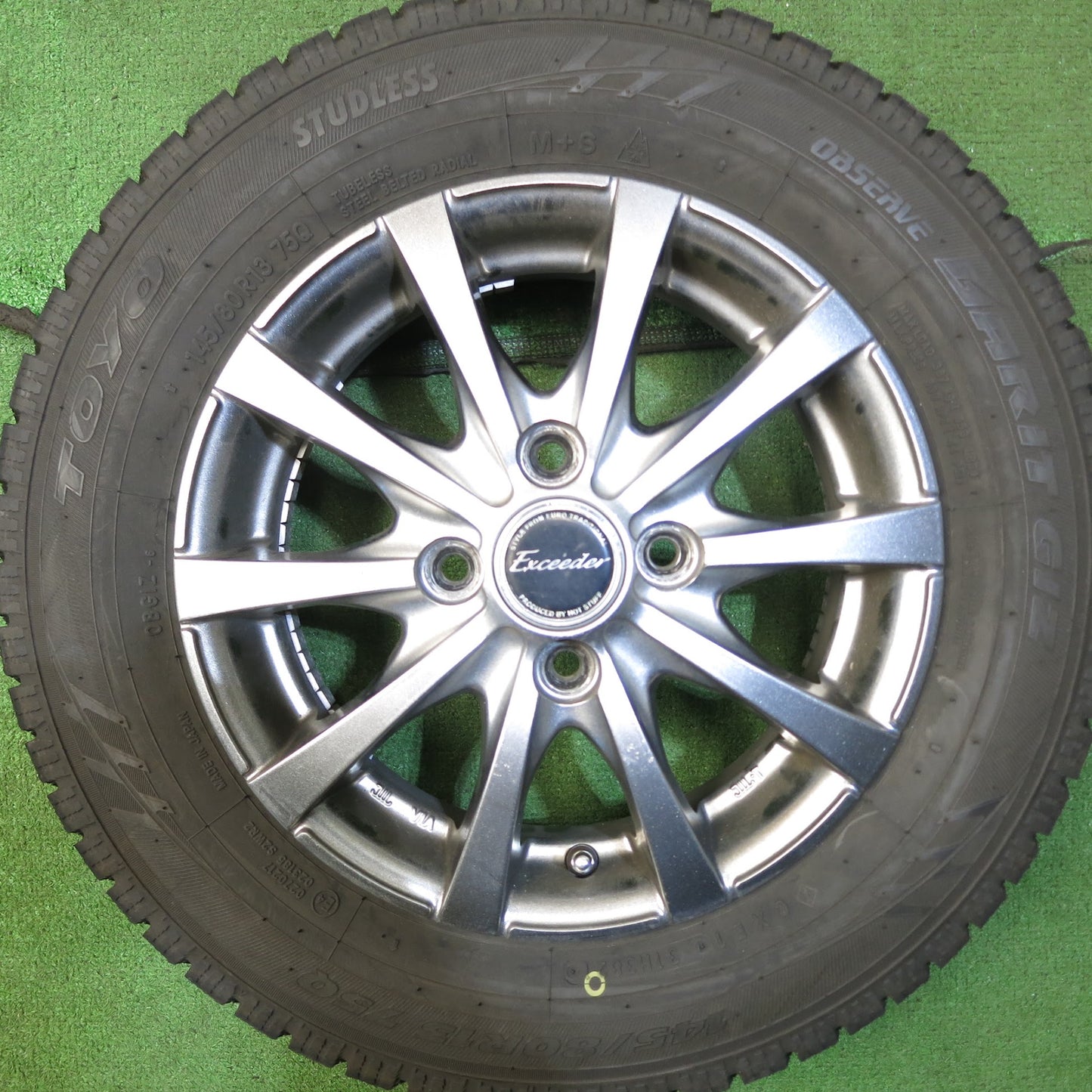 [送料無料]バリ溝！21年！9.5分以上★スタッドレス 145/80R13 トーヨー オブザーブ ガリット GIZ Exceeder エクシーダー 13インチ PCD100/4H★3041401Hス