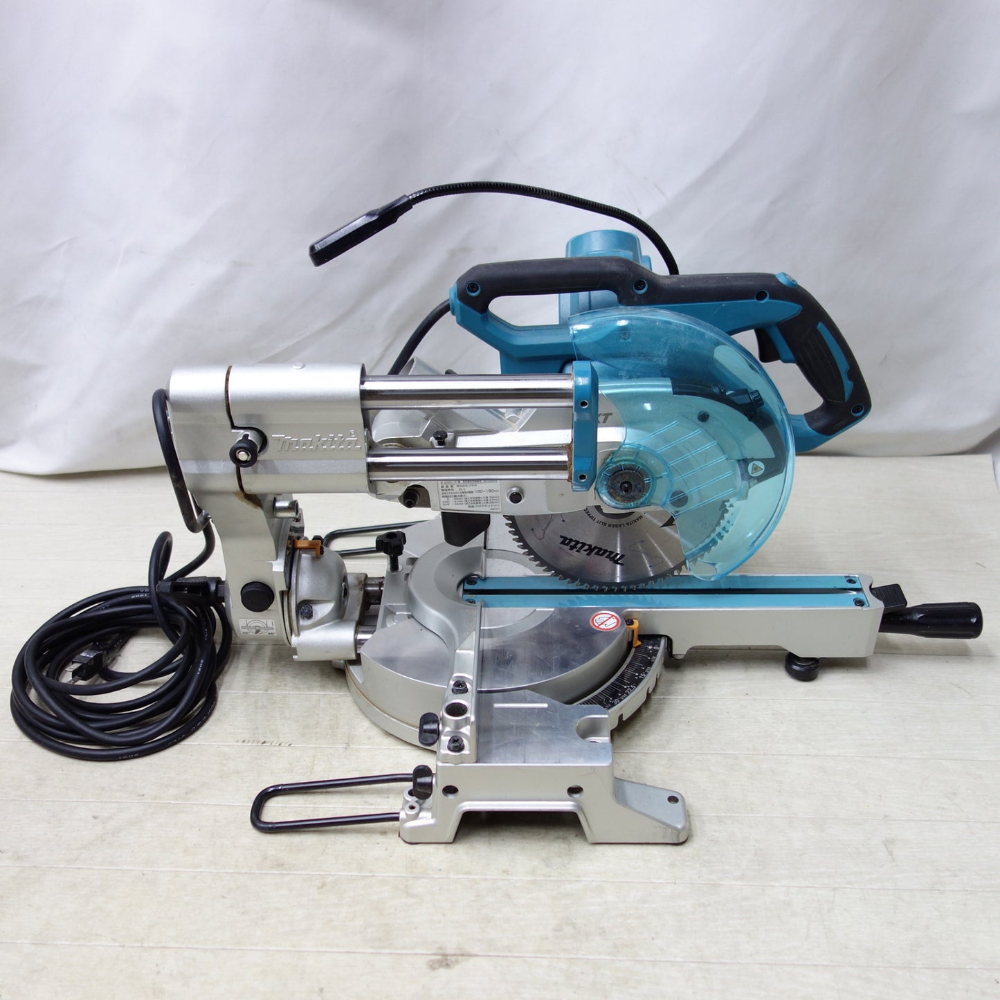 [送料無料] キレイ◆makita マキタ 190mm スライドマルノコ LS0717FL 木工用 切断機 電動工具 100V 50/60Hz◆
