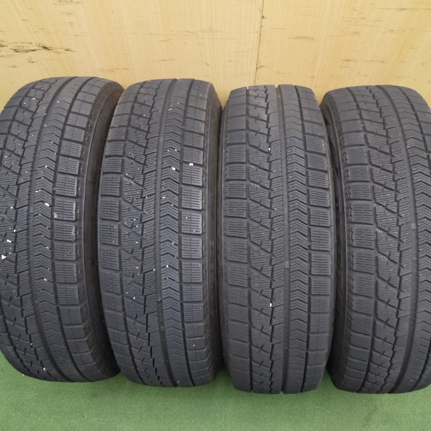 [送料無料]バリ溝！19年！キレイ！8.5分★ホンダ フリード 純正 Modulo 185/70R14 スタッドレス ブリヂストン ブリザック VRX 14インチ PCD100/4H★3070802KAス