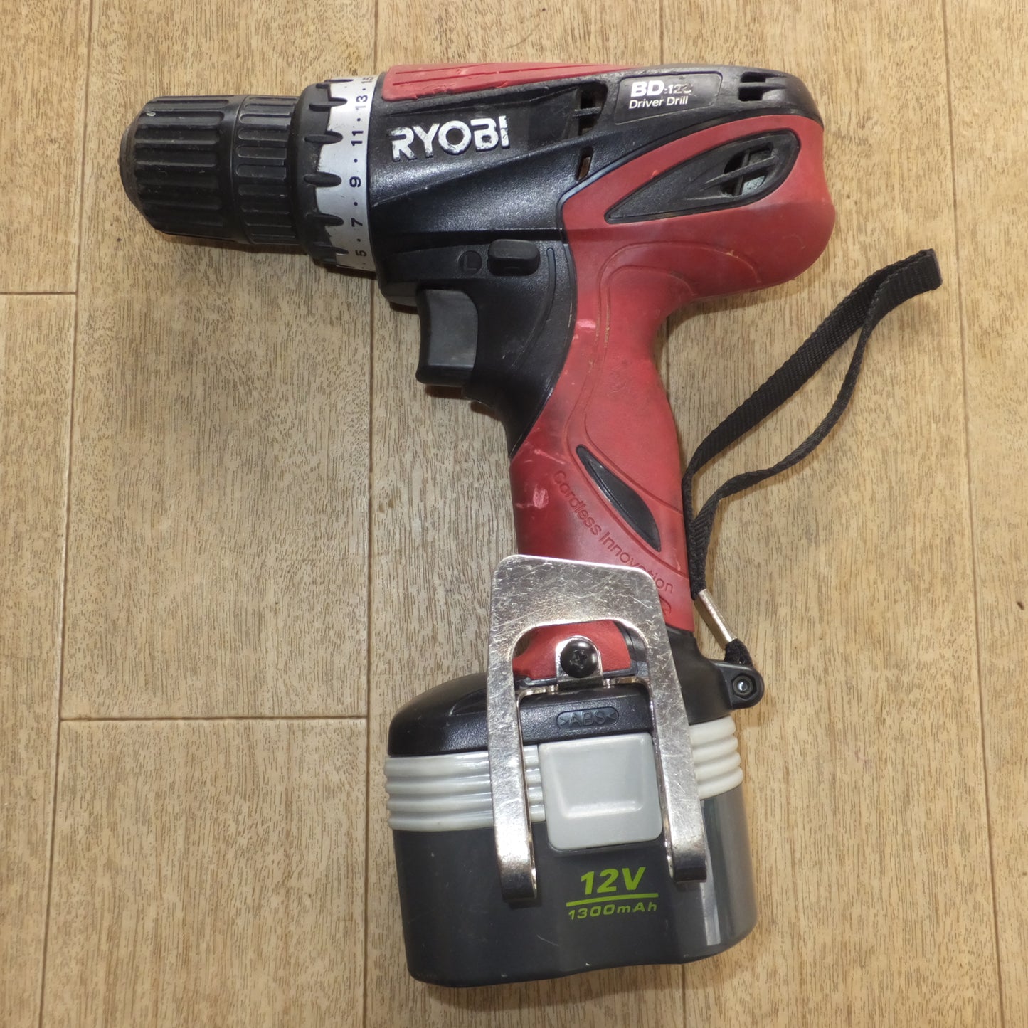 [送料無料]★リョービ RYOBI 充電式ドライバドリル BD-123　電池パック B-1203M1 2個　充電器 BC-1204　セット★