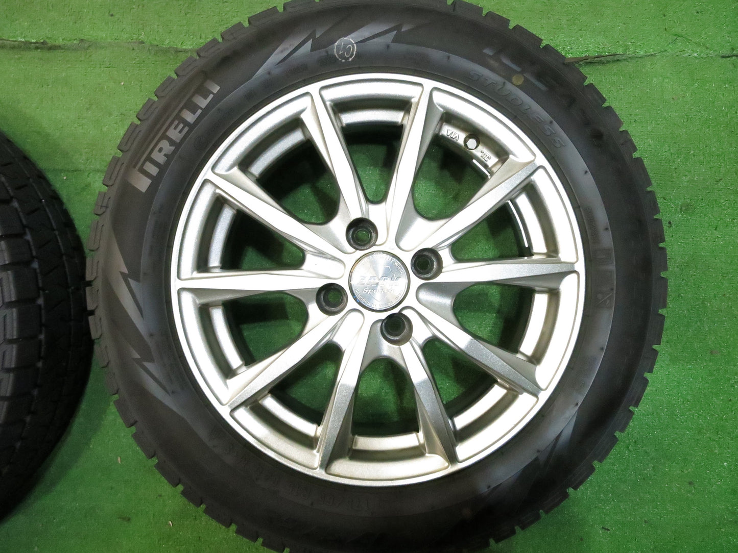 [送料無料]バリ溝！19年！綺麗！9分★スタッドレス 175/65R15 ピレリ アイスアシンメトリコ プラス ZACK Sport-10 MONZA ザック モンツァ PCD100/4H★2121404Hス