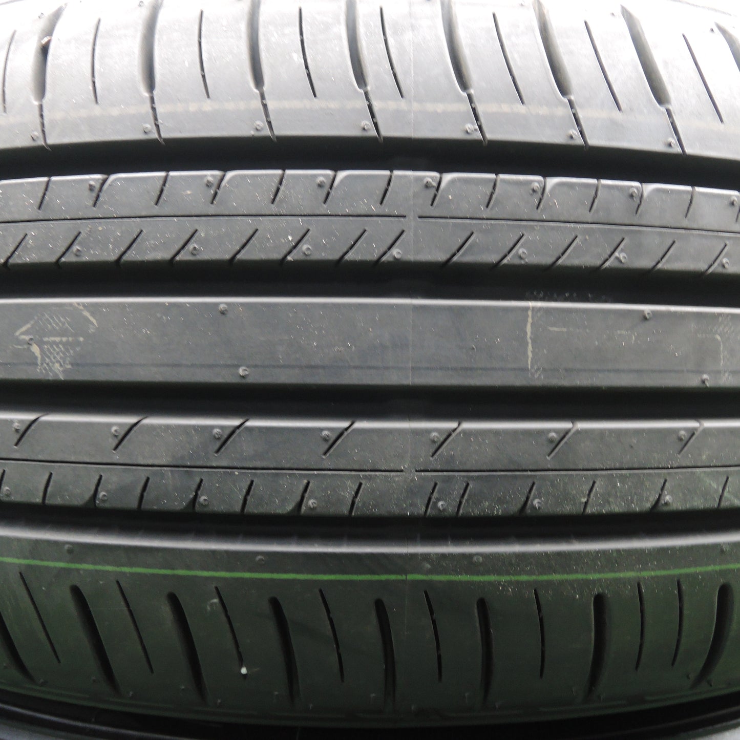 *送料無料*新車外し！23年★205/55R17 ダンロップ エナセーブ EC300+ タイヤ 17インチ ノア ヴォクシー 等★3120906HAノタ