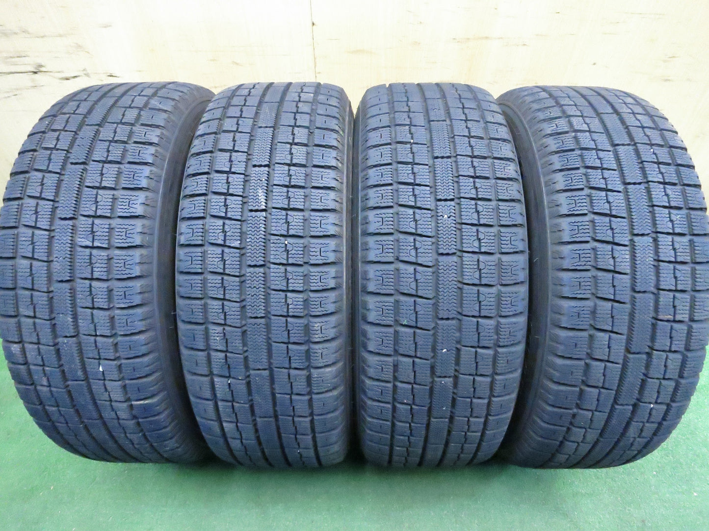 [送料無料]バリ溝！19年！9.5分★スタッドレス 205/55R16 トーヨー ガリット G5 EuroBein ユーロバイン 16インチ PCD100 114.3/5H マルチ★3011004Hス