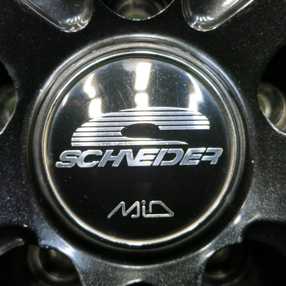 *送料無料*バリ溝！22年！キレイ！ほぼ10分★スタッドレス 205/60R16 ヨコハマ アイスガード iG60 SCHNEIDER MiD シュナイダー 16インチ PCD114.3/5H★4011709イス