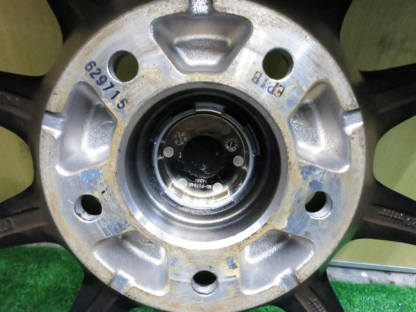 [送料無料]バリ溝！19年！キレイ！9分★スタッドレス 215/60R16 ヨコハマ アイスガード iG50 プラス G-SPEED Gスピード 16インチ PCD114.3/5H★3013006Hス