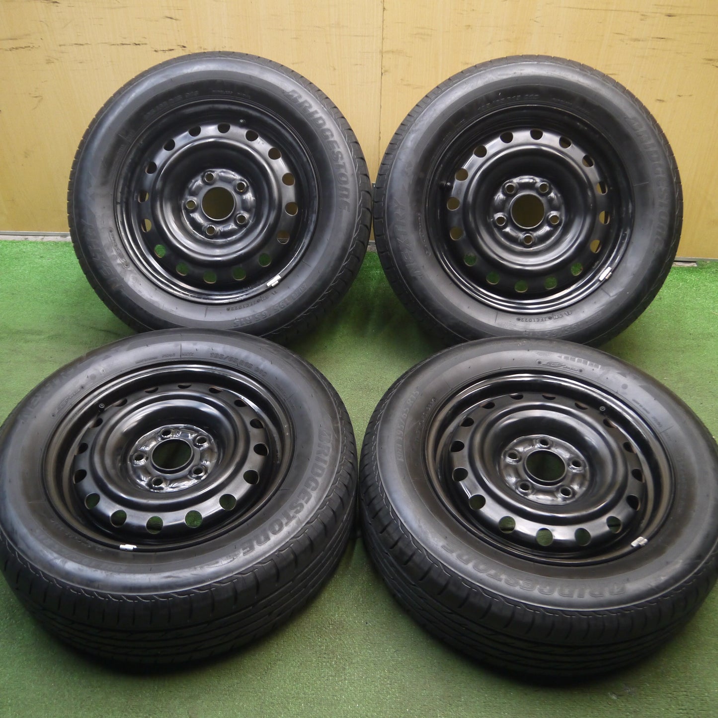 *送料無料*バリ溝！22年！キレイ！9.5分★195/65R15 ブリヂストン ネクストリー エコピア スチール ホイール 15インチ PCD114.3/5H★4011615Hノ