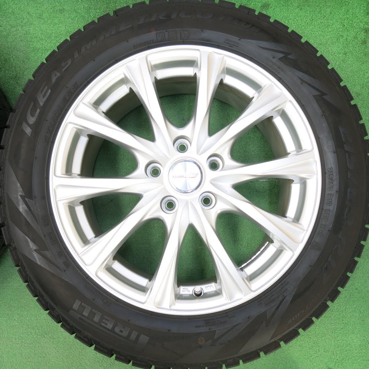 [送料無料]バリ溝！21年！キレイ！ほぼ10分★スタッドレス 215/60R17 ピレリ アイスアシンメトリコ プラス ILLUGA weds 17インチ PCD114.3/5H★3060307ヒス