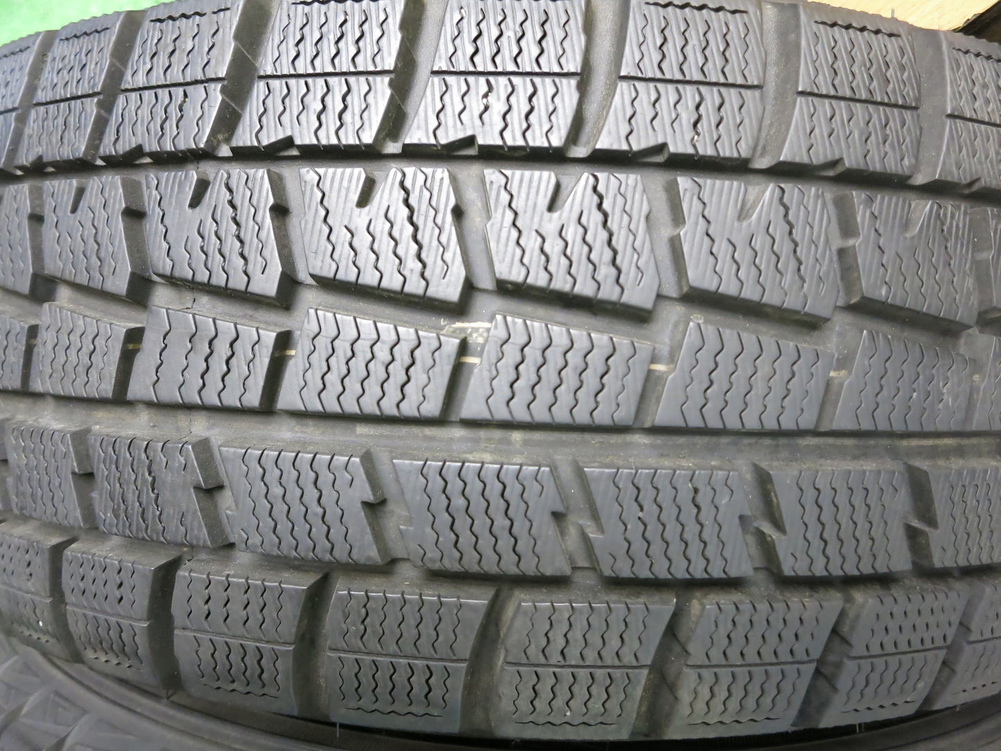 [送料無料]バリ溝！18年！9.5分以上★トヨタ 60系 ヴォクシー 純正 195/65R15 スタッドレス ダンロップ ウインターマックス WM01 PCD114.3/5H★2113006Hス