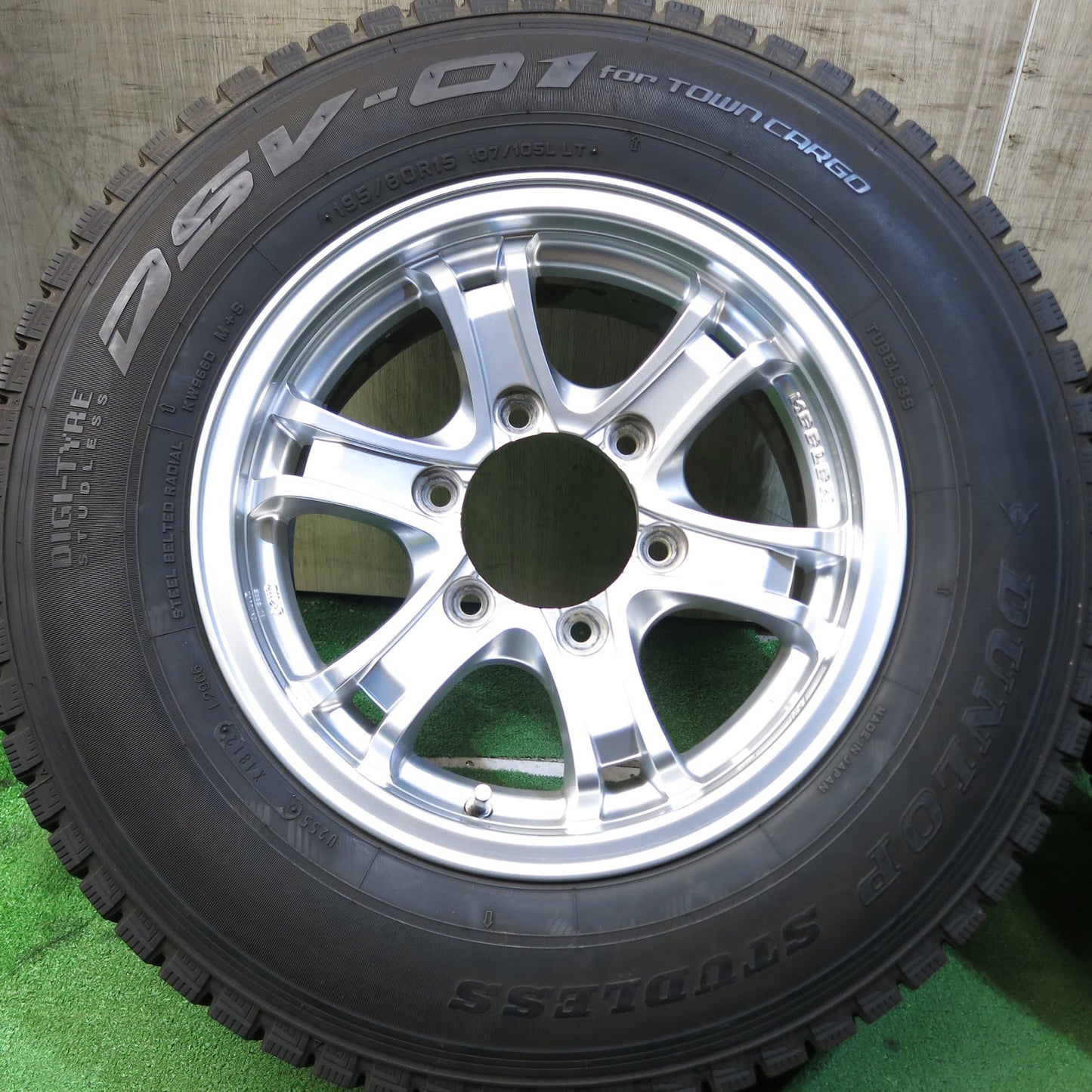 [送料無料]4本価格★ハイエース 等 weds キーラー 195/80R15 107/105L スタッドレス ダンロップ DSV-01 KEELER 15インチ PCD139.7/6H★3061303Hス