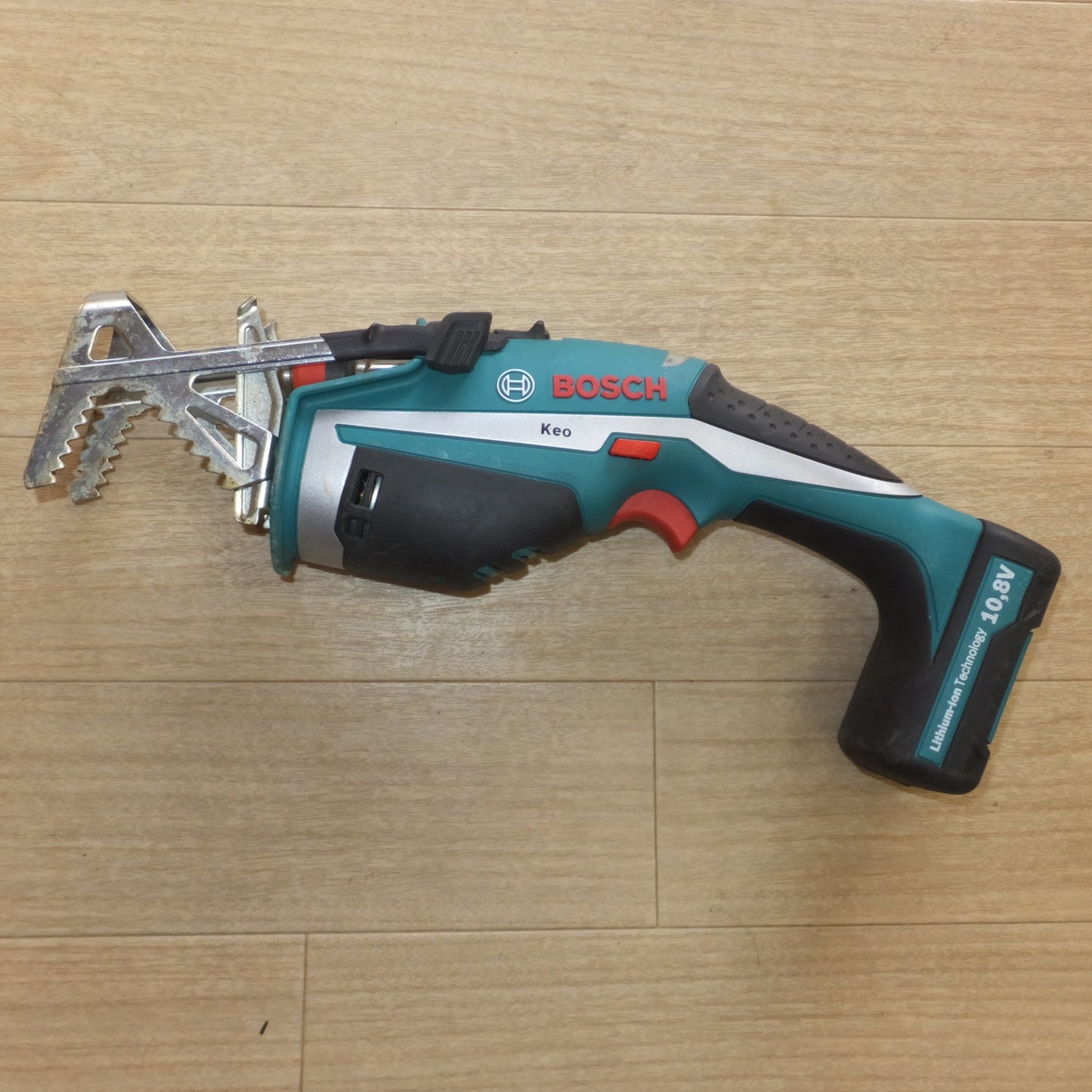 [送料無料] ★ボッシュ BOSCH ガーデンツール 10.8V バッテリーのこぎり Keo★
