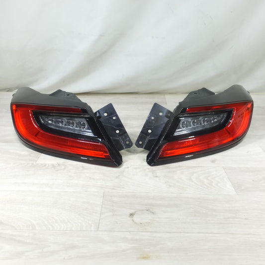 [送料無料] ◆トヨタ GR86 ZN8 スバル BRZ ZD8 純正 テールランプ テールライト 左右セット ICHIKOH D258◆