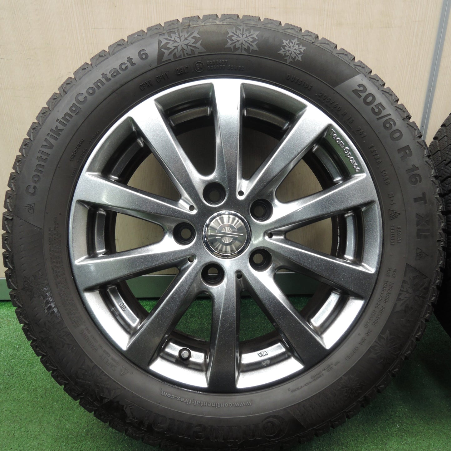[送料無料] バリ溝！9分！キレイ★MINI ミニ 等 Team Sparco 205/60R16 スタッドレス コンチネンタル コンチバイキング コンタクト6 チームスパルコ 16インチ PCD120/5H★4011907TNス