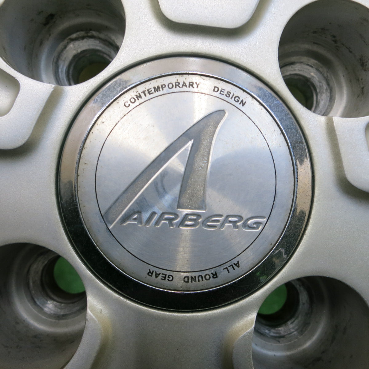 *送料無料*4本価格！20年★スタッドレス 175/65R15 ブリヂストン ブリザック VRX2 AIRBERG エアベルグ 15インチ PCD100/4H★4011703イス