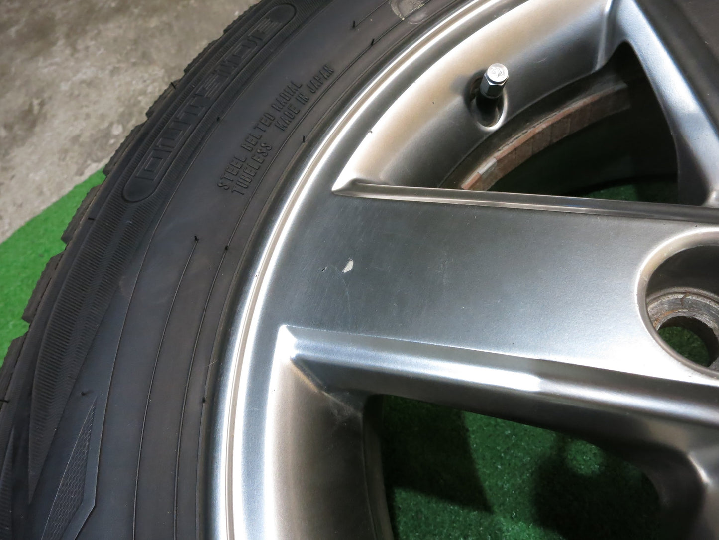 [送料無料]バリ溝！18年！9.5分以上★トヨタ 60系 ヴォクシー 純正 195/65R15 スタッドレス ダンロップ ウインターマックス WM01 PCD114.3/5H★2113006Hス