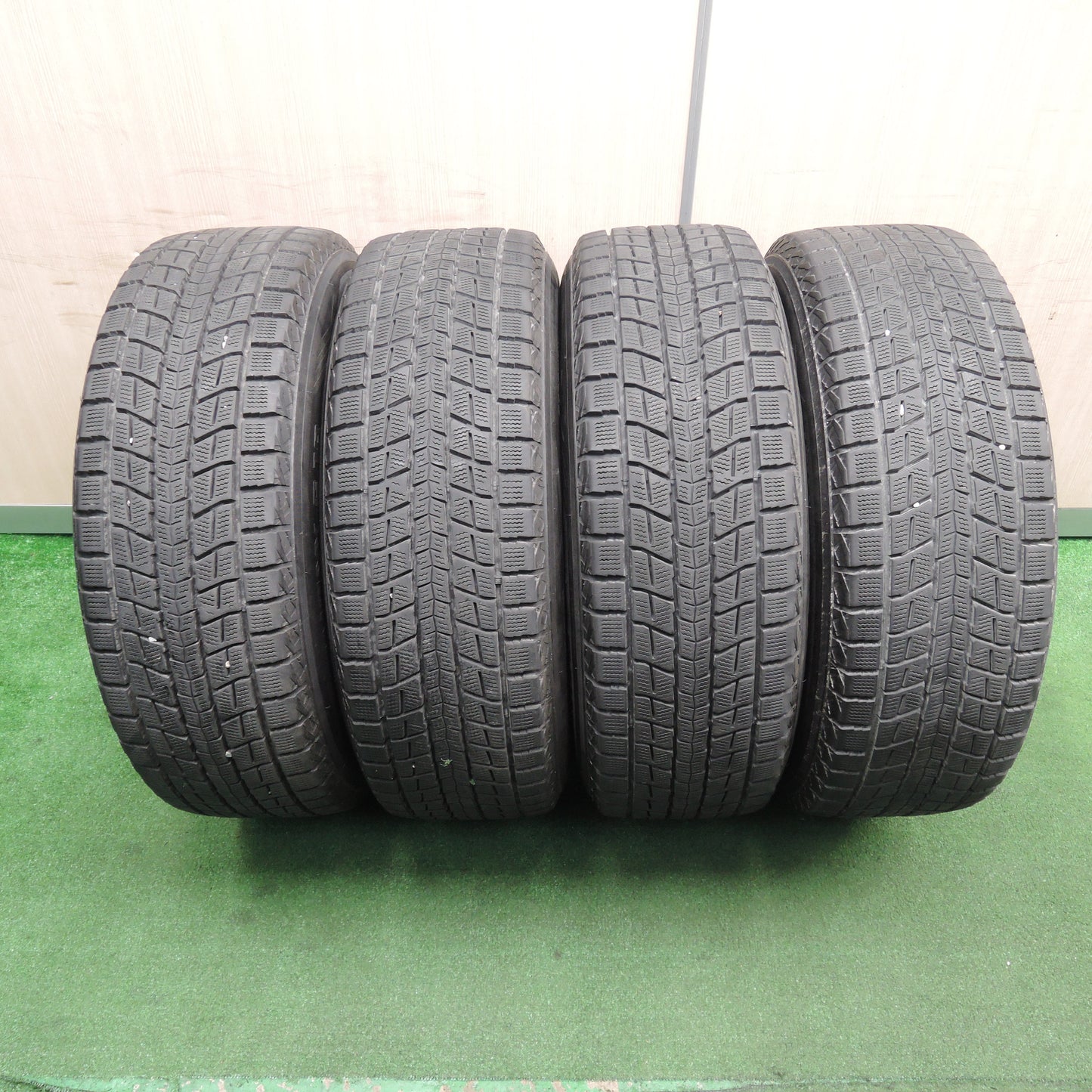 *送料無料*バリ溝！キレイ！9分★スタッドレス 225/65R17 ダンロップ ウインターマックス SJ8 NIRVANA ニルバーナ 17インチ PCD114.3/5H★3120815TNス
