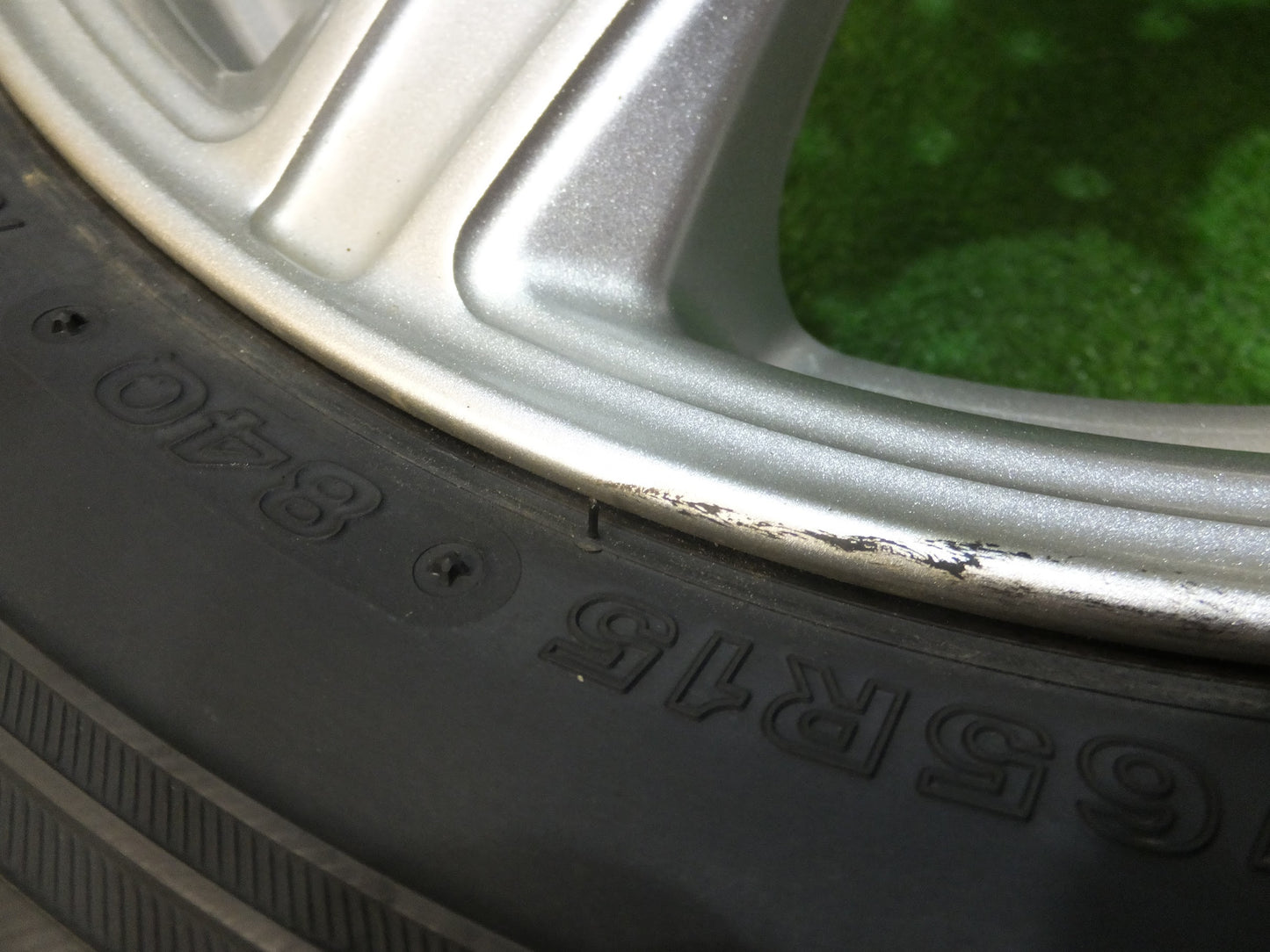 [送料無料]バリ溝！20年！キレイ！9.5分以上★スタッドレス 175/65R15 ブリヂストン ブリザック VRX BALMINUM バルミナ 15インチ PCD100/4H★2080814Hス