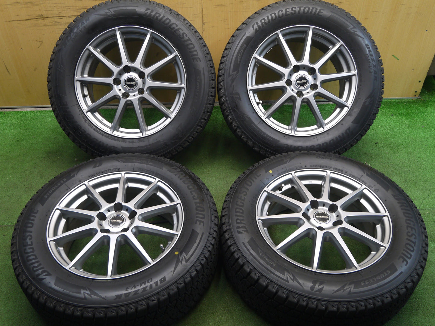 [送料無料]バリ溝！21年！キレイ！9.5分★スタッドレス 225/65R17 ブリヂストン ブリザック DM-V3 WAREN HOTSTUFF ヴァーレン 17インチ PCD114.3/5H★3021503クス