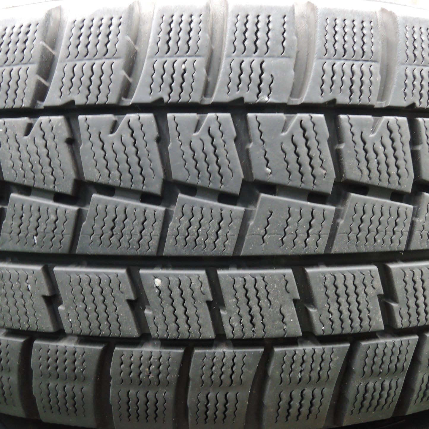 *送料無料*バリ溝！キレイ！8.5分★ミニ 等 KELLENERS 225/55R17 スタッドレス ダンロップ ウィンターマックス WM01 ケレナーズ 17インチ PCD112/5H★4010601HAス