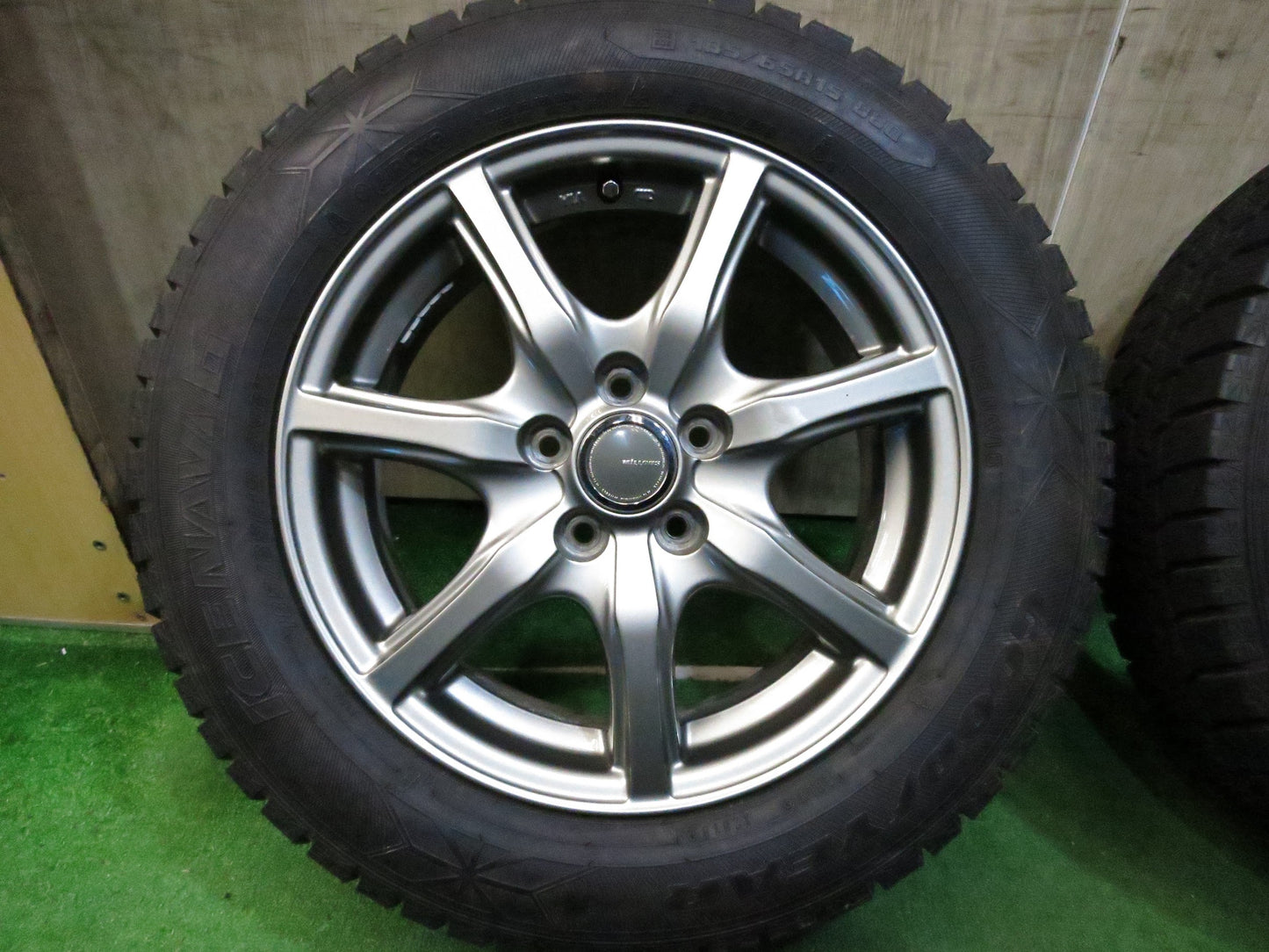 [送料無料]バリ溝！18年！キレイ！ほぼ10分★スタッドレス 185/65R15 グッドイヤー アイスナビ6 MiLLOUS ミルアス 15インチ PCD100/5H★3011301Hス