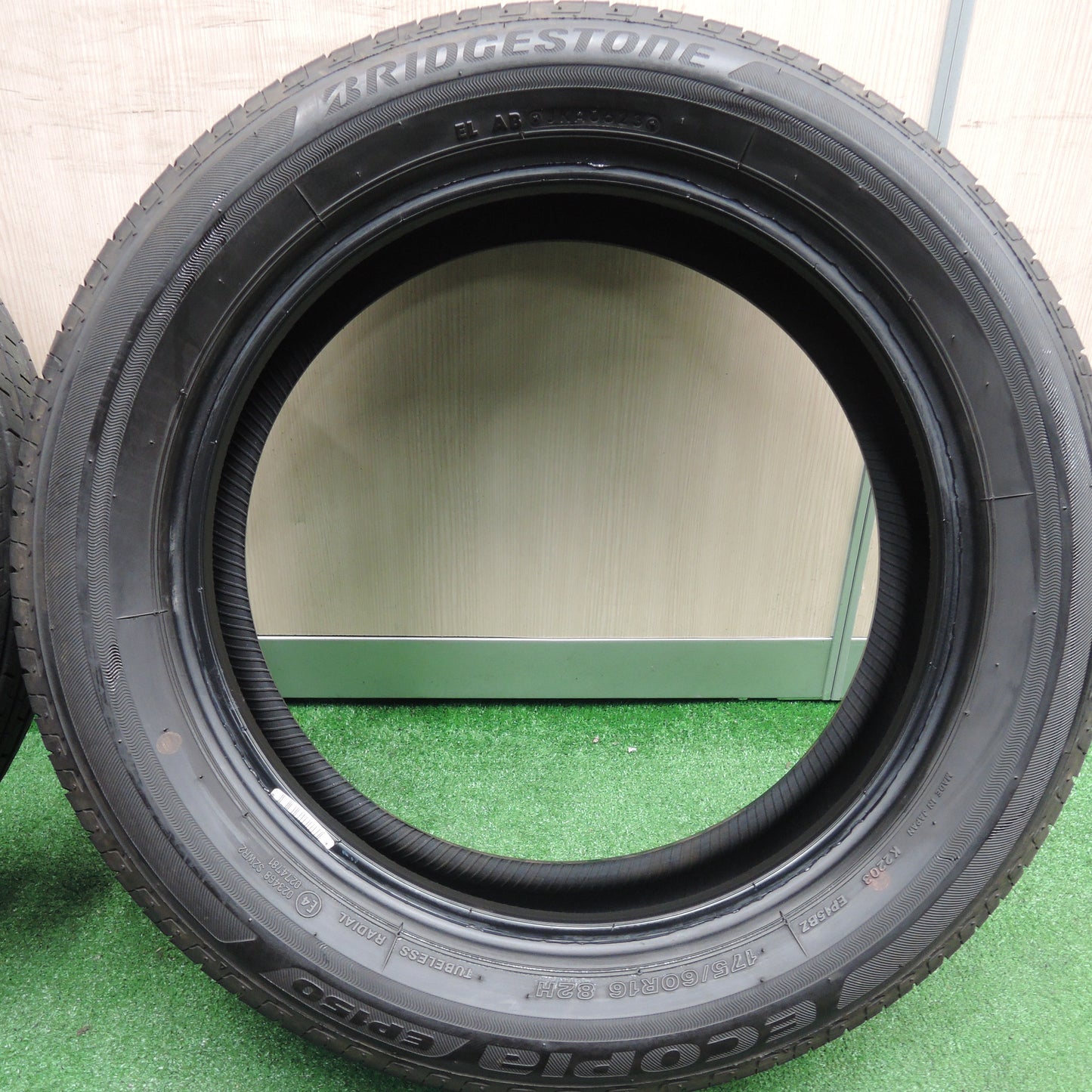 *送料無料*ほぼ新車外し！23年★175/60R16 ブリヂストン エコピア EP150 タイヤ 16インチ ラクティス クロスビー アクア 等★3120801HAノタ