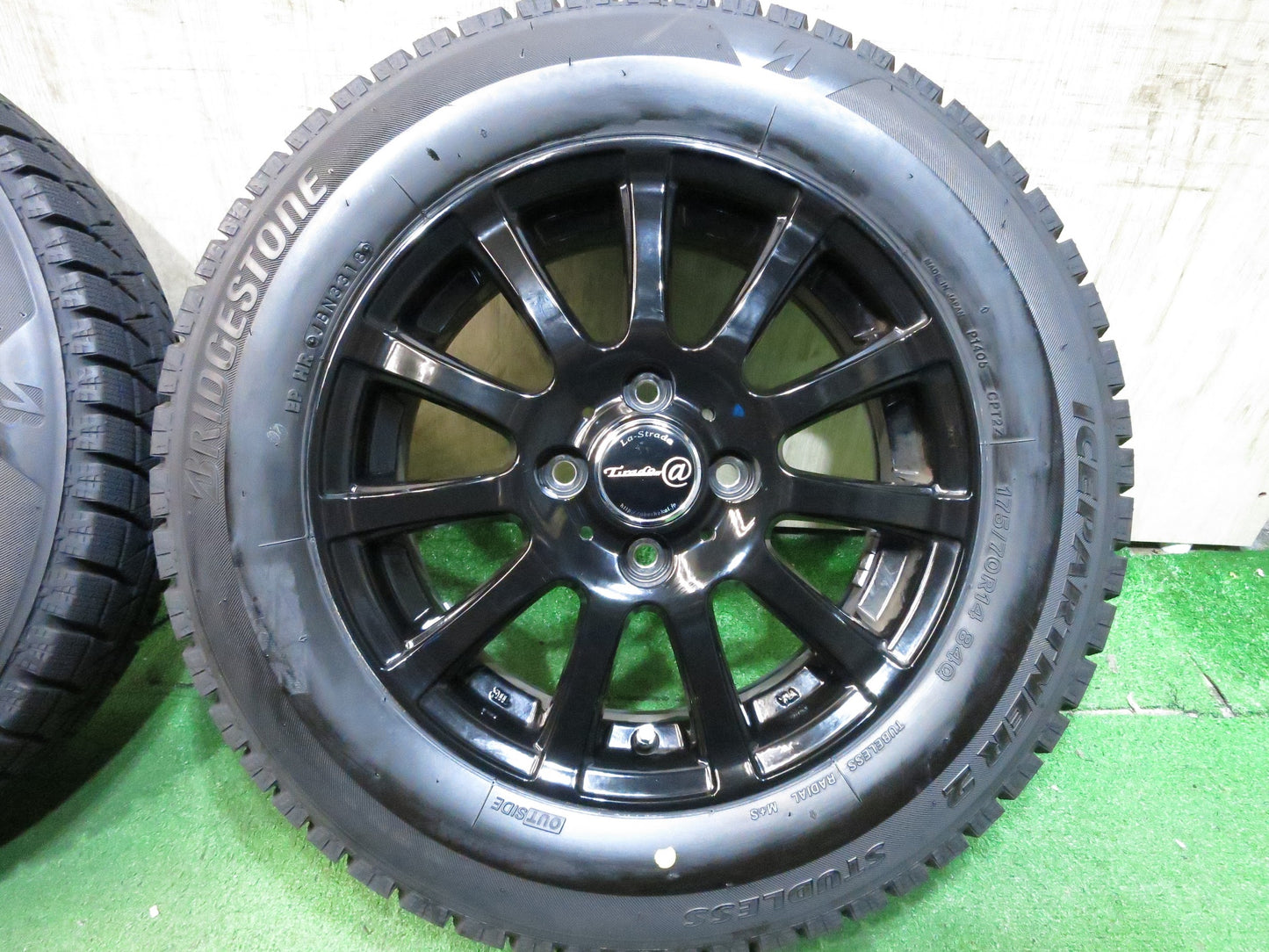 [送料無料]バリ溝！18年！綺麗！9.5分★スタッドレス 175/70R14 ブリヂストン アイスパートナー2 La-Strada Tirado＠ 阿部商会 14インチ PCD100/4H★2122705Hス